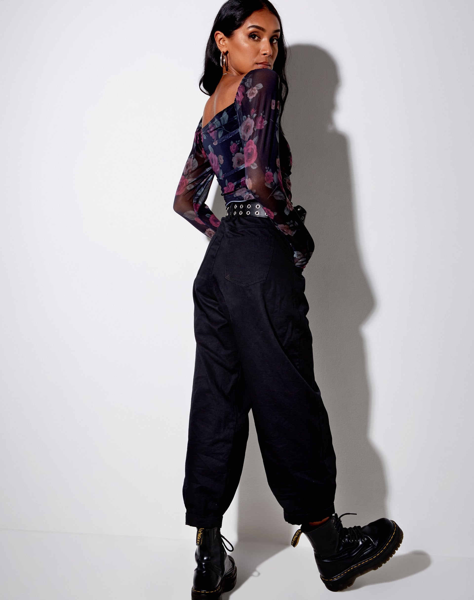 Bild von Amara Crop Top in Gothic Rose