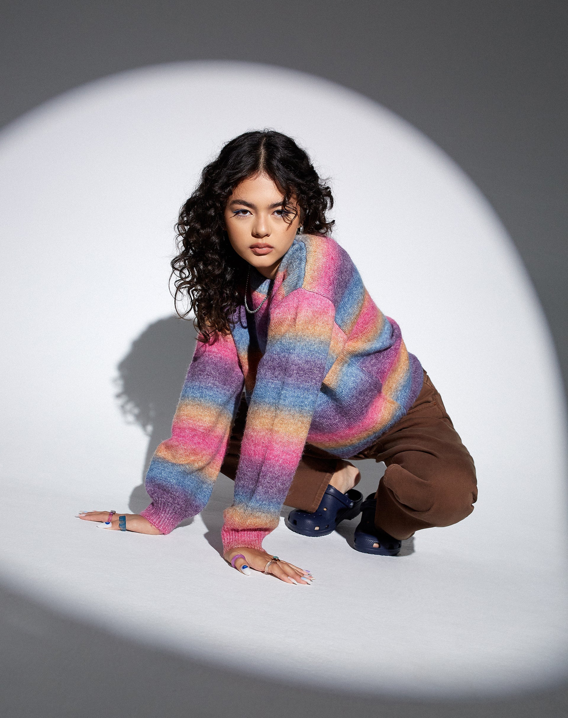 Bild von MOTEL X OLIVIA NEILL Ammaria Pullover in Rosa und Lila