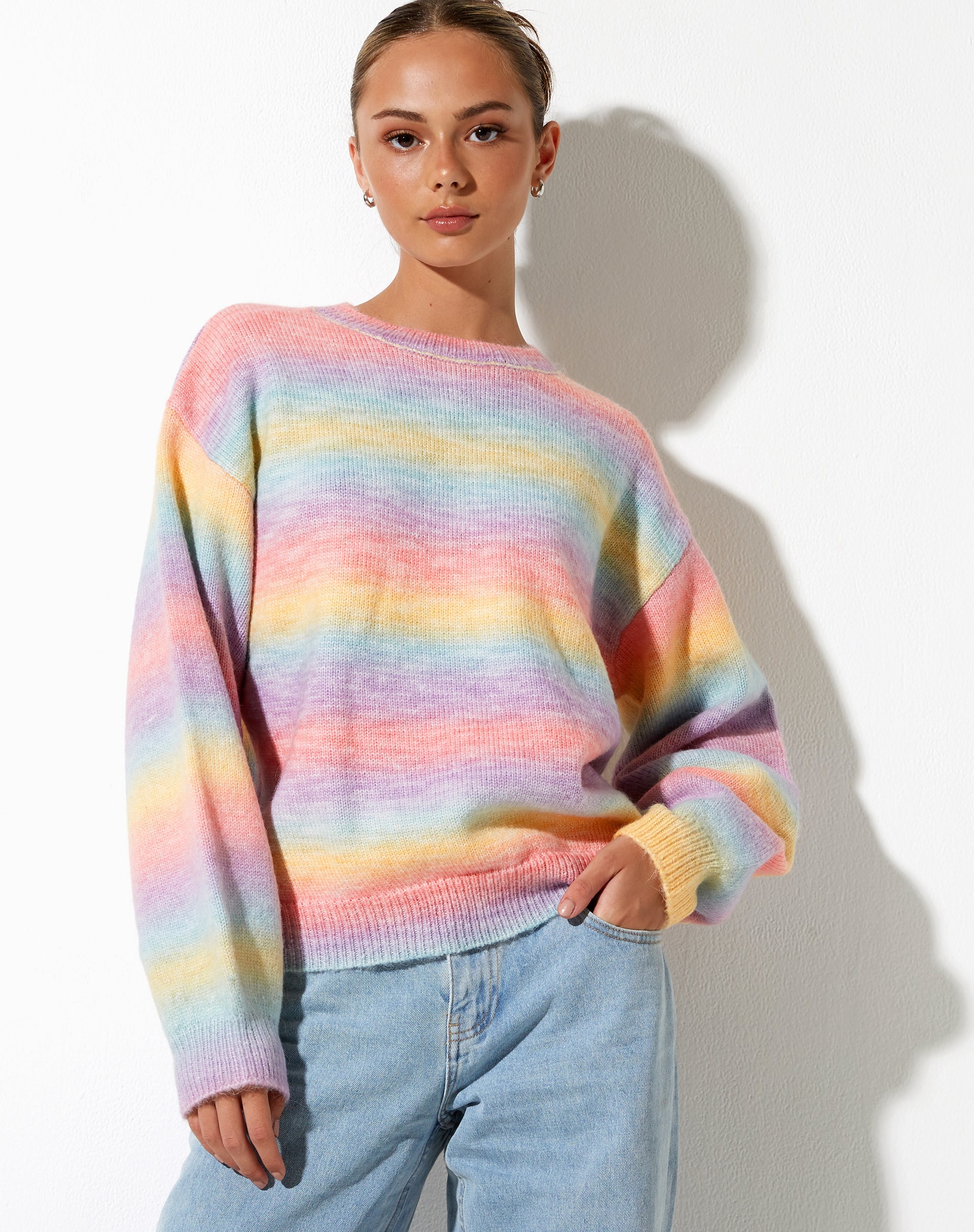 Abbildung des Ammaria Pullovers in Lila und Blau