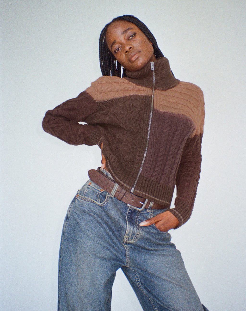 Arelius Strickjacke in tonalem Braun