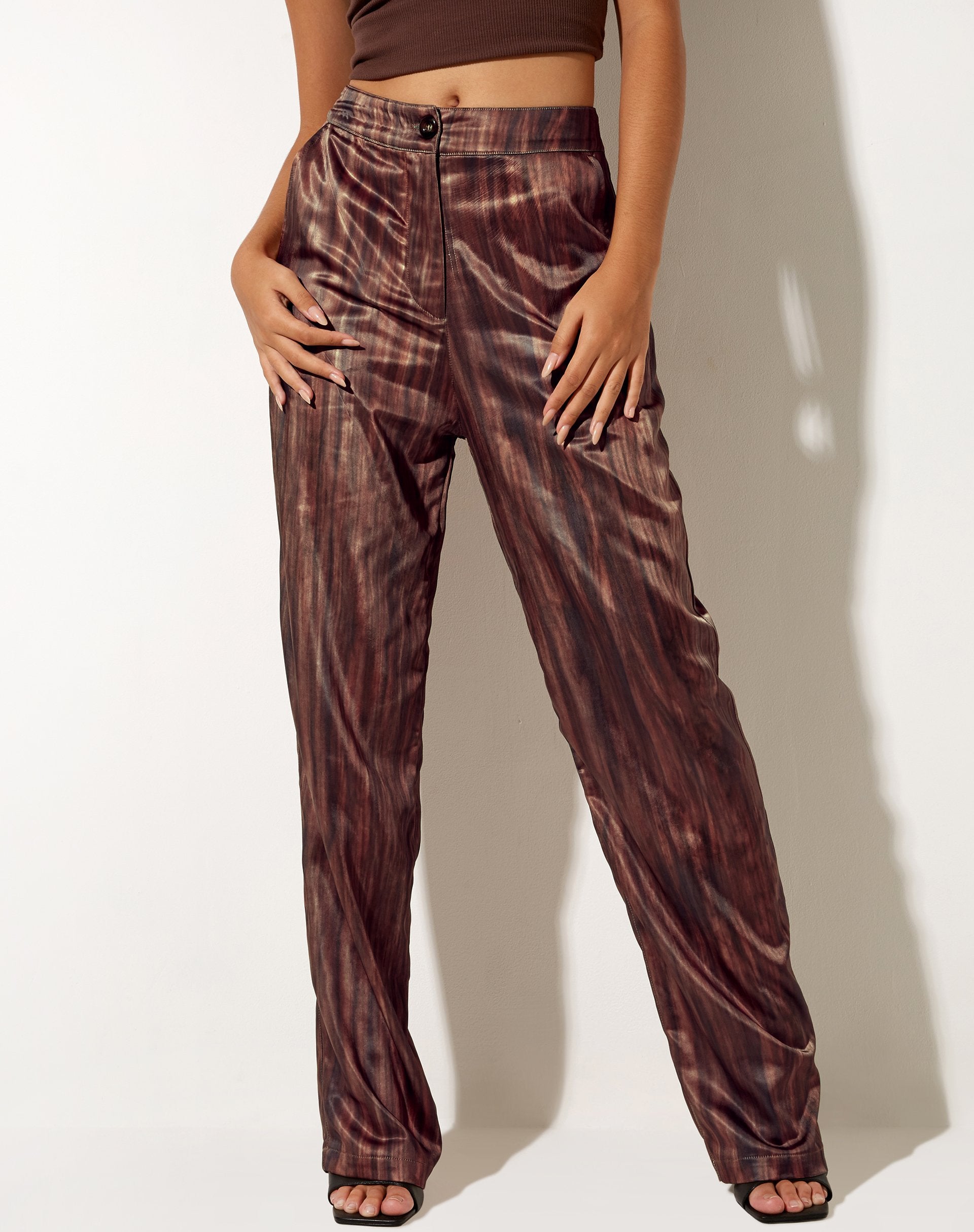 Image of Arsala Hose aus Satin Marmor Kakao