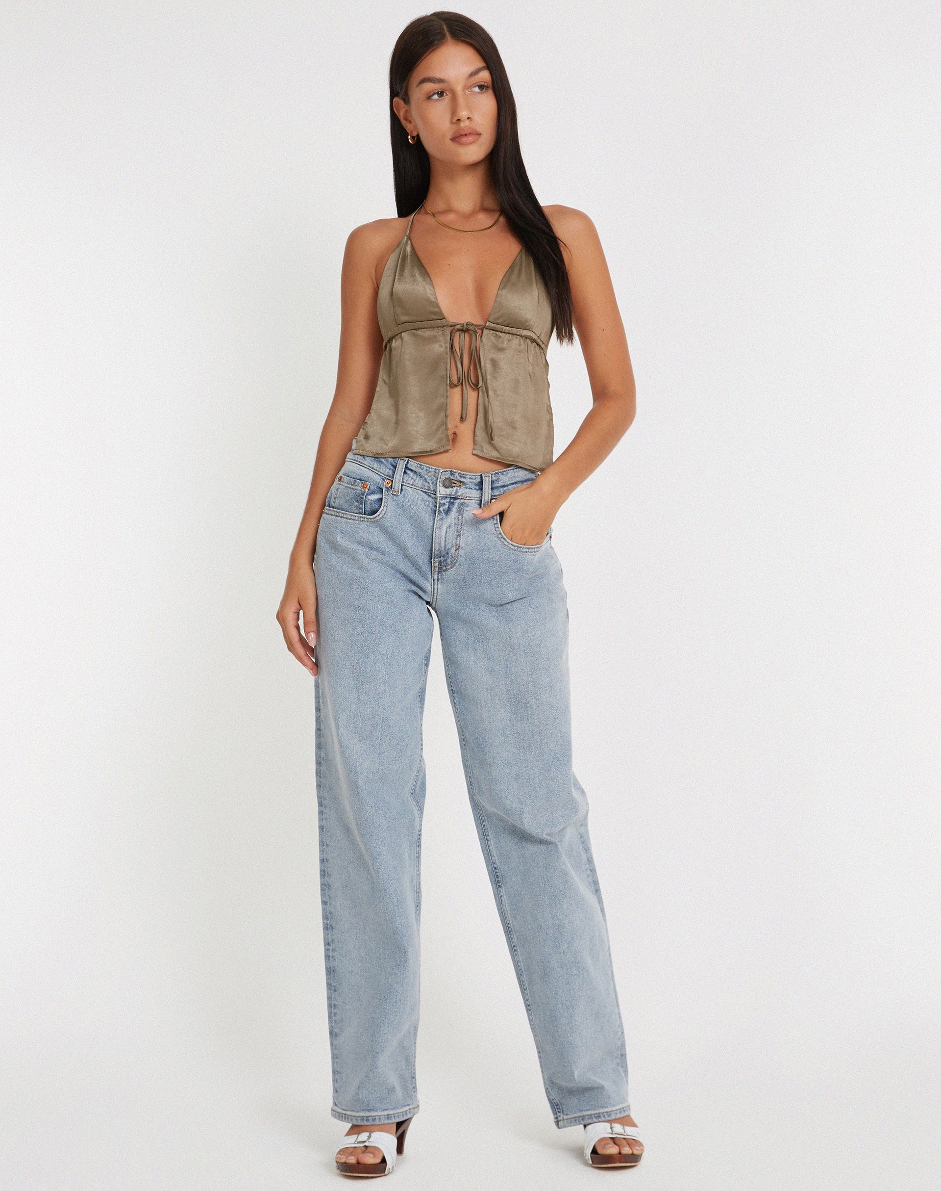 Bild von Arula Cami Top in Satin Dark Olive