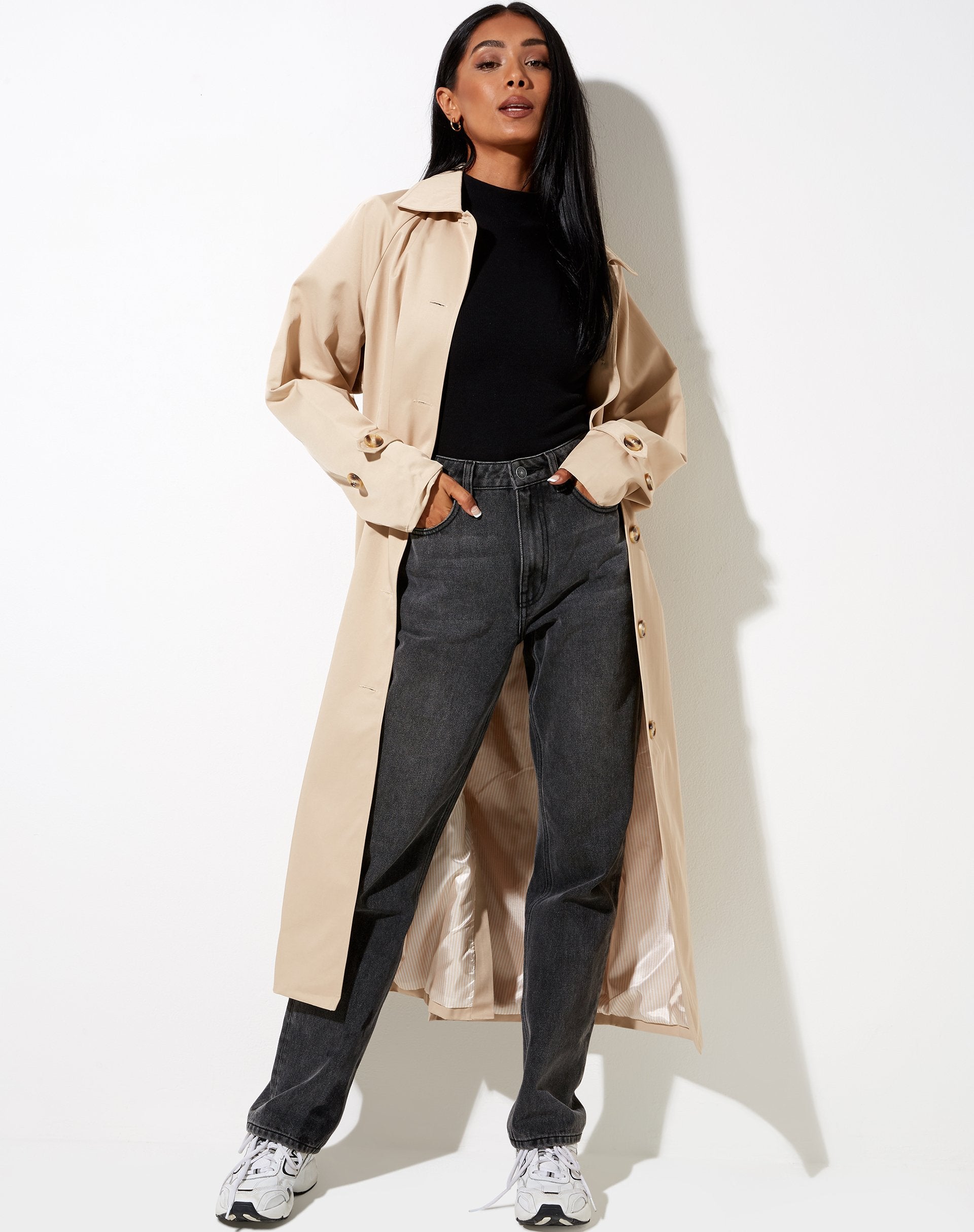 Image of Assa Trenchcoat in Beige mit gestreiftem Innenfutter