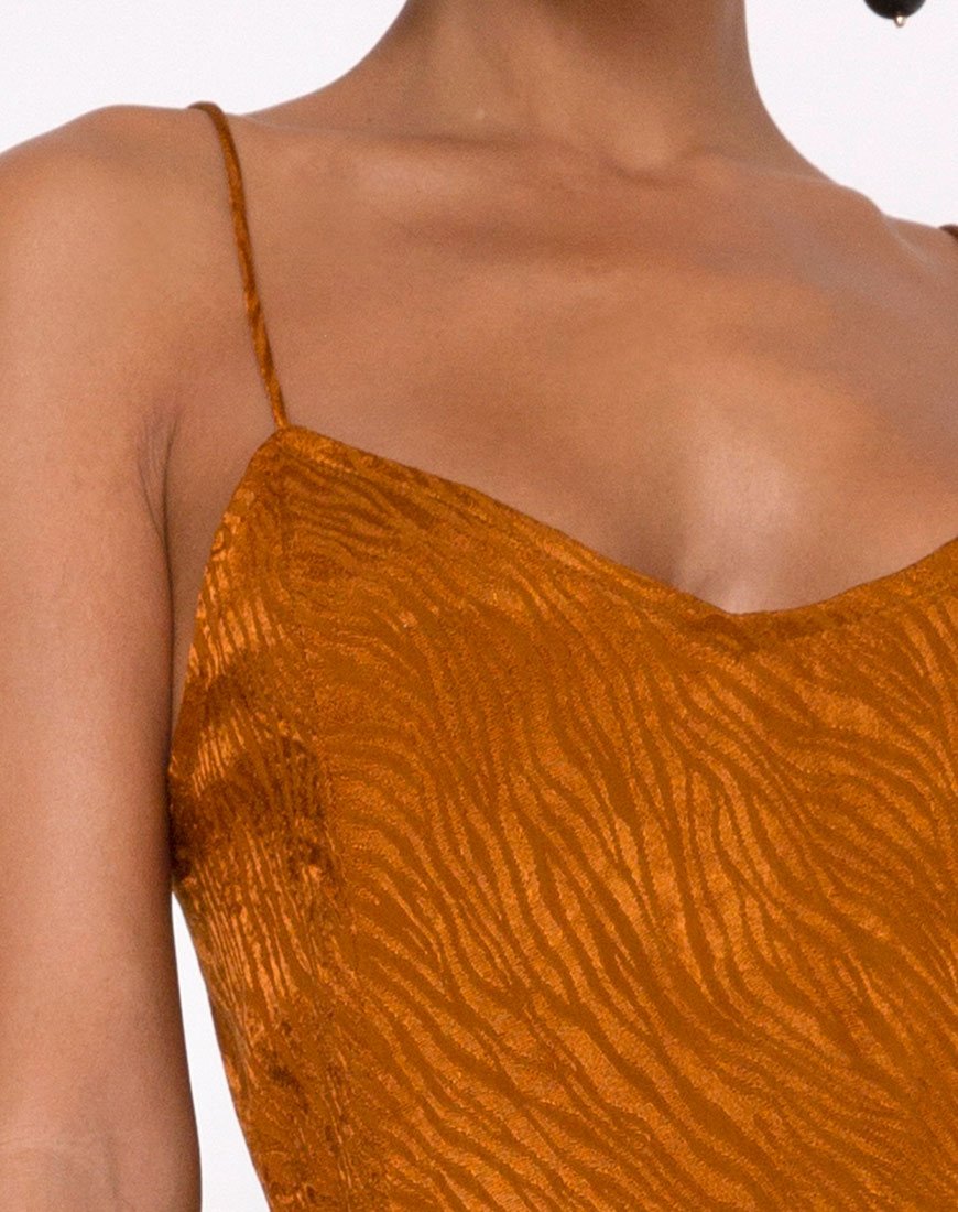 Bild von Batis Maxikleid aus Satin Zebra Golden Coral