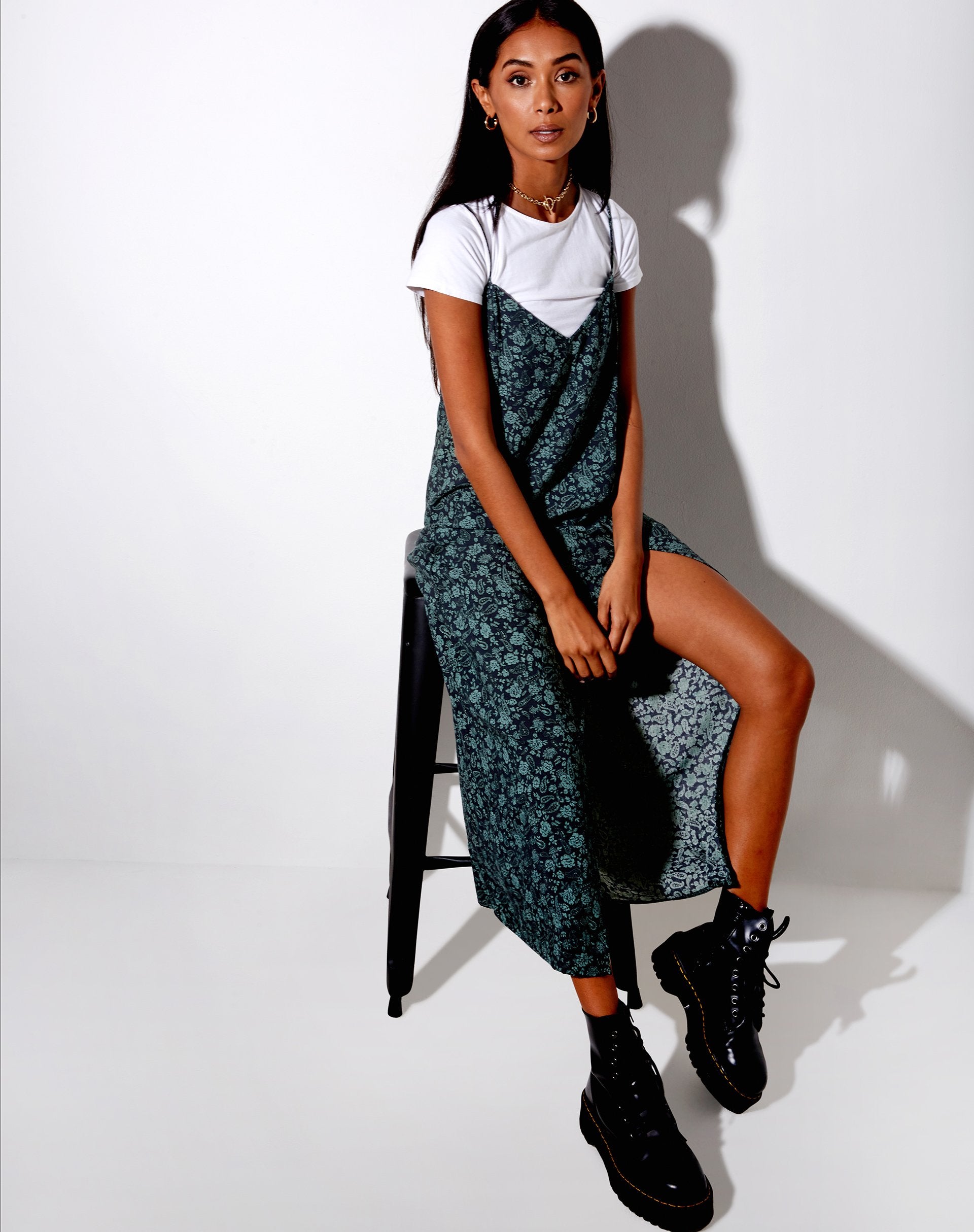 Bild von Batis Maxikleid in Mono Paisley Sage