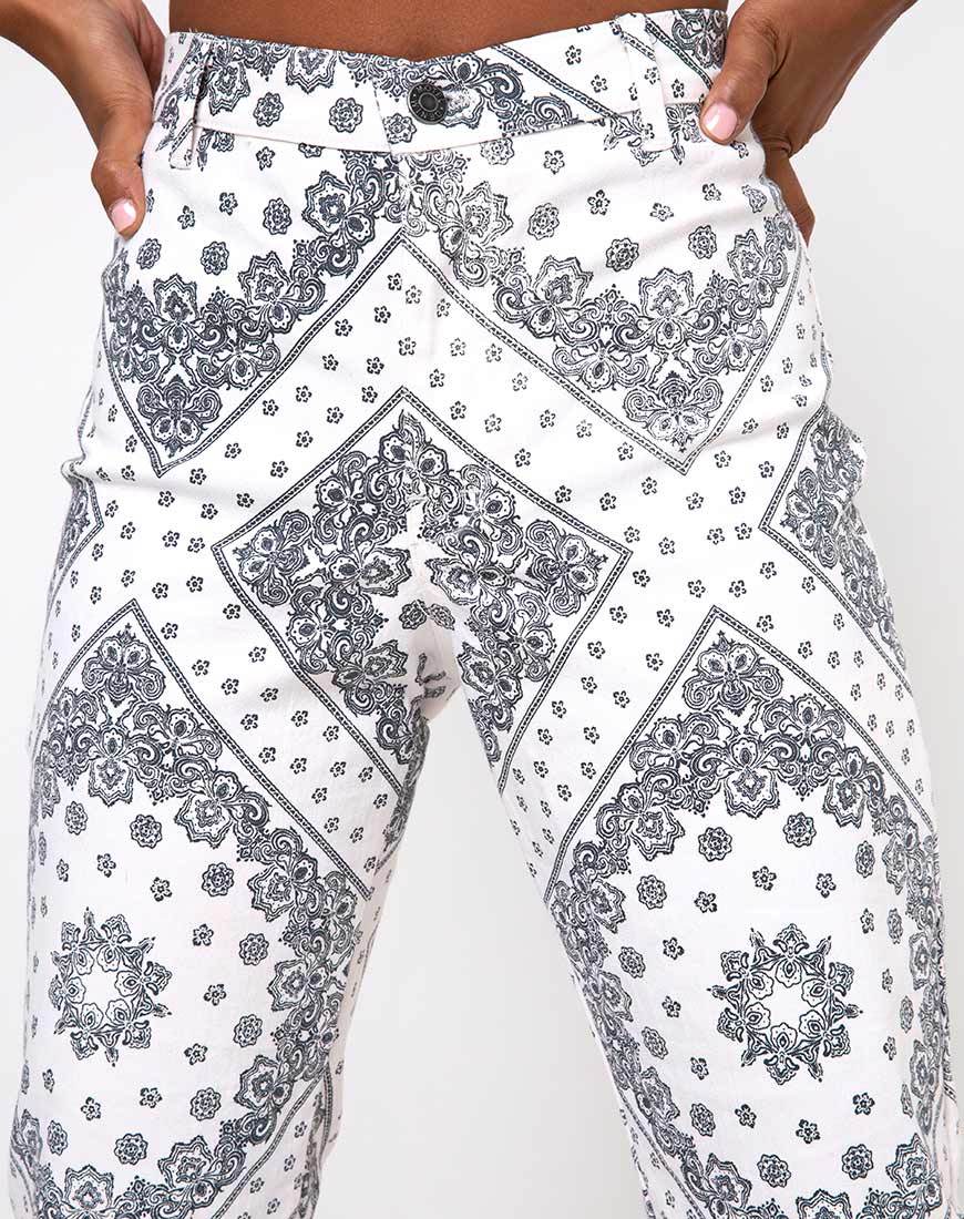 Bild von Beth Trouser in Bandana Ecru Platzierung