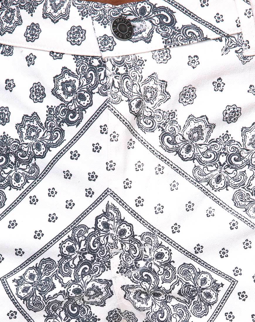 Bild von Beth Trouser in Bandana Ecru Platzierung