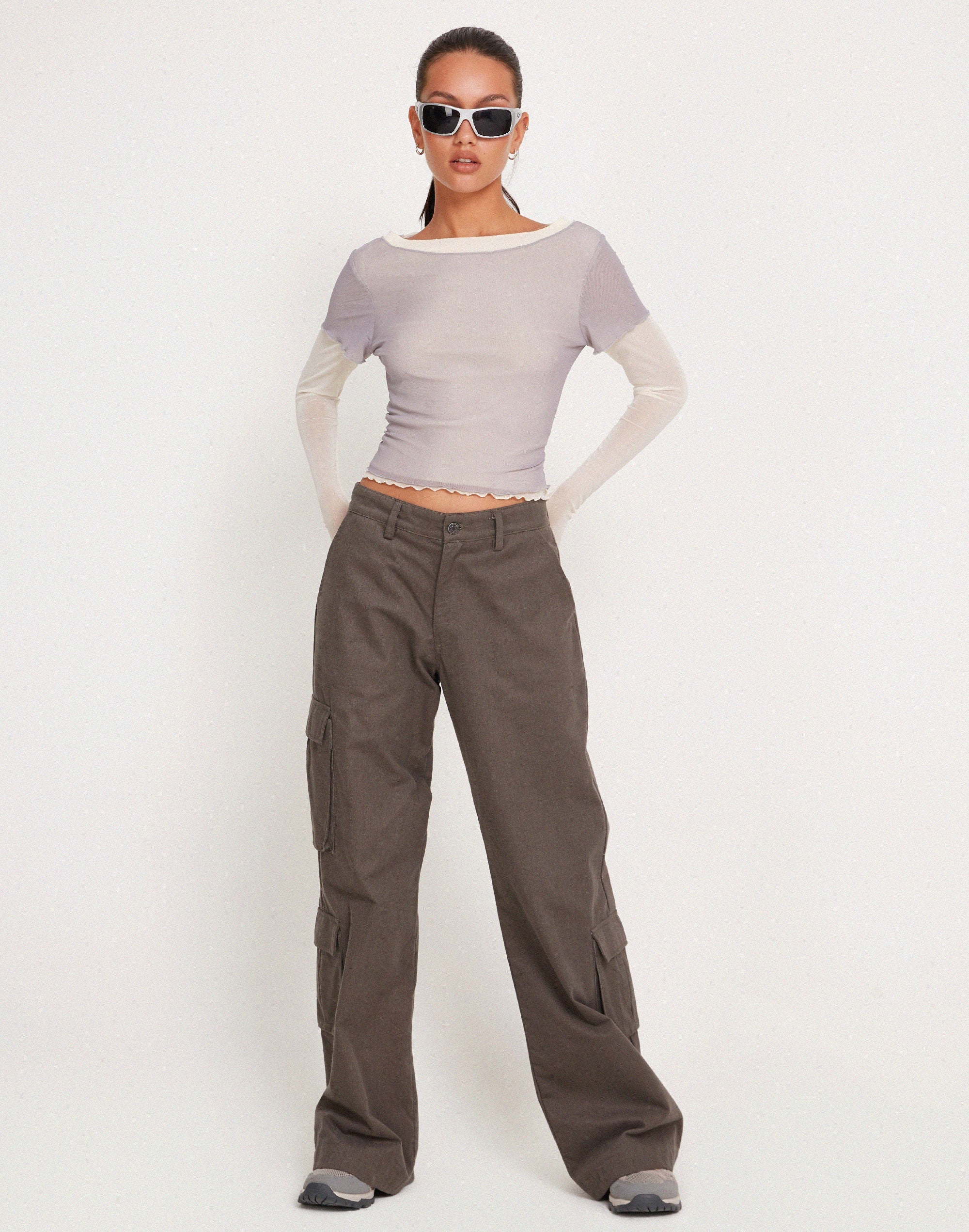 Bidara Mesh Long Sleeve Layered Top in Hellgrau und Elfenbein