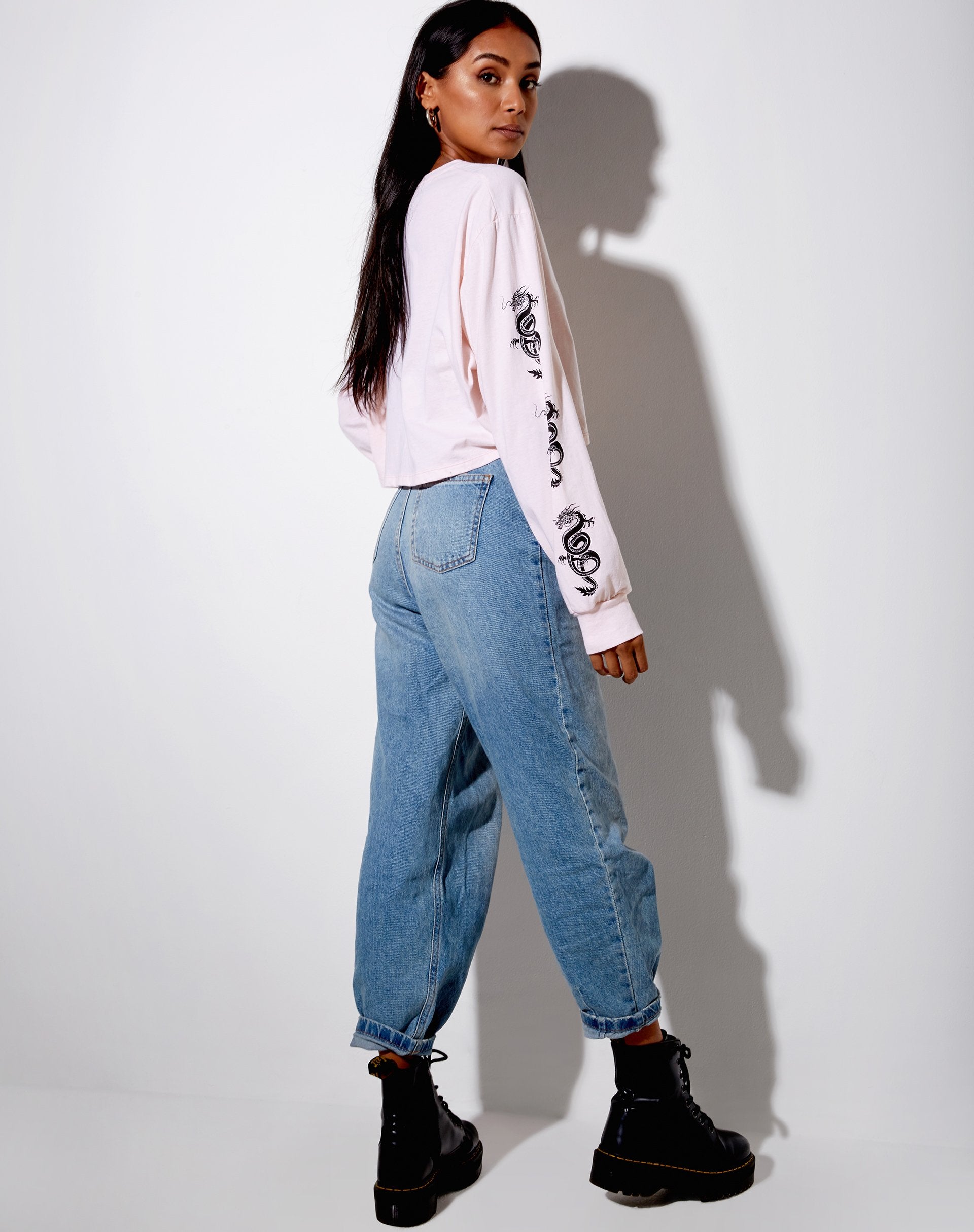 Bild von Boli Crop Tee in Blush Pink Dragon