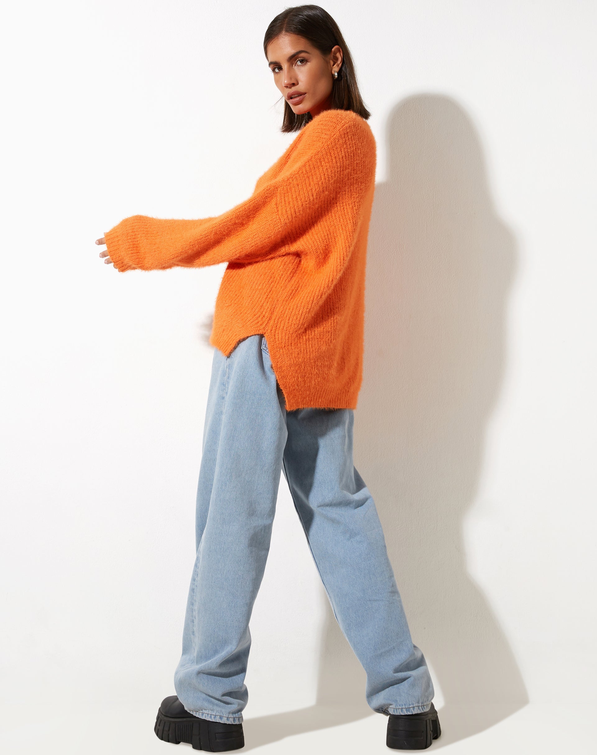 Abbildung des Bondy Pullovers in Knit Persimmon Orange