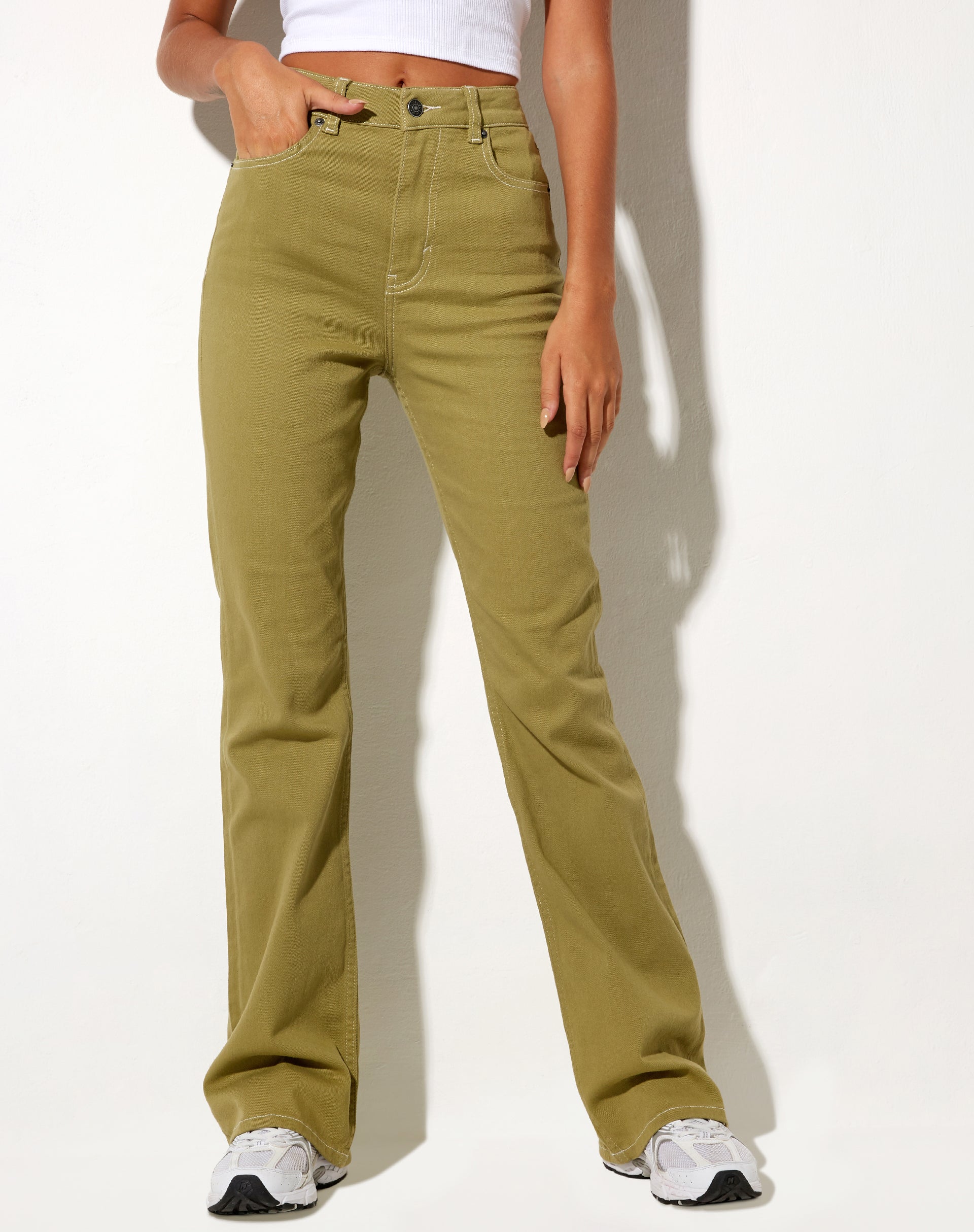 Image von Bootleg Jeans in Grünem Moos