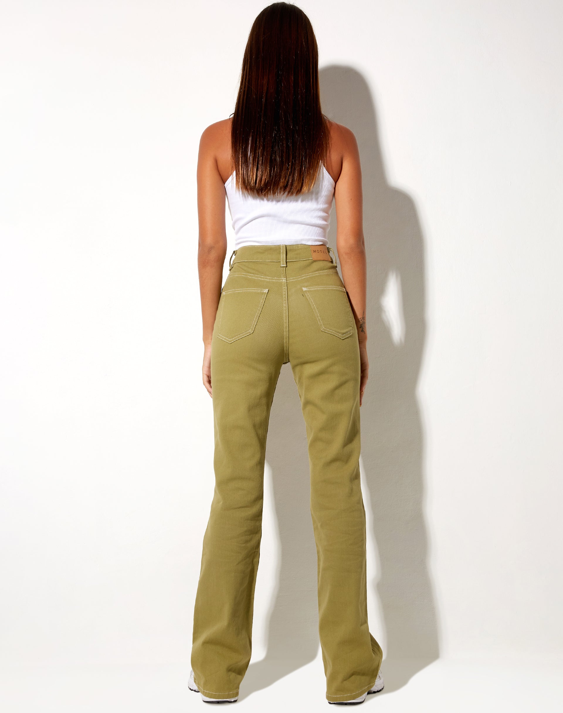 Image von Bootleg Jeans in Grünem Moos