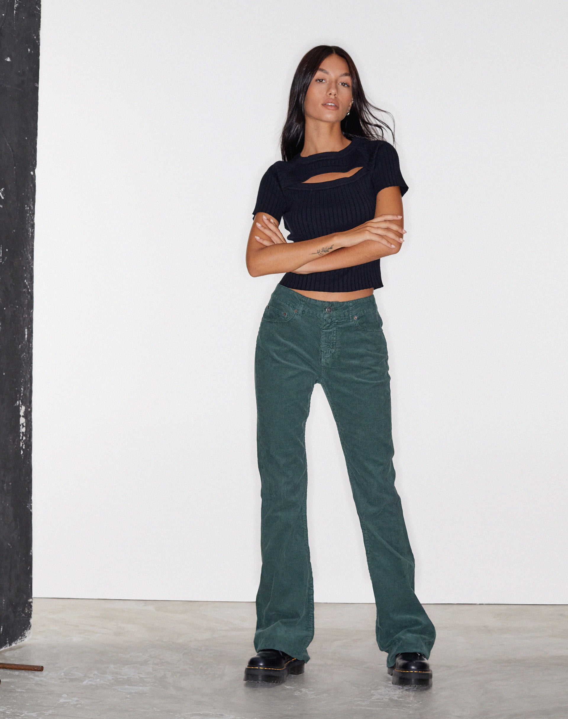 Abbildung der Bootleg Jeans in Cord Forest Green