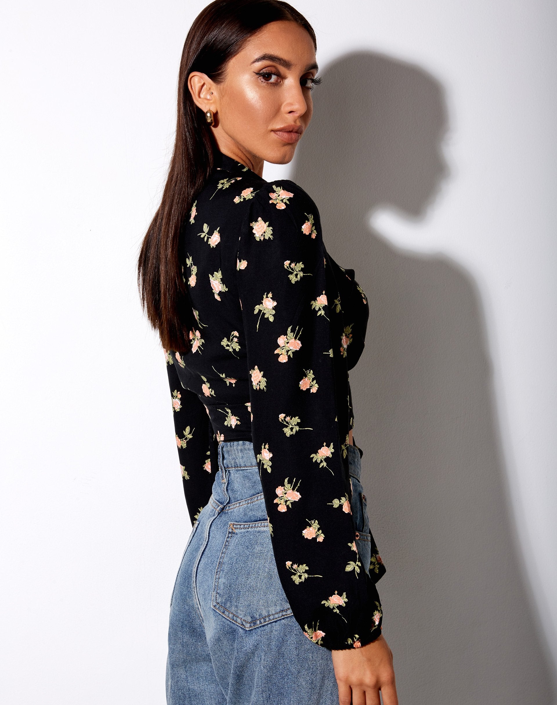 Image of Briza Crop Top in Rosengarten Schwarz