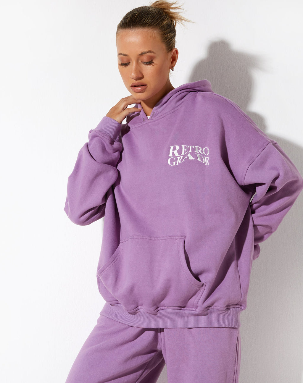 Übergroßer Kapuzenpullover in Lavendel Retro Grade Embro