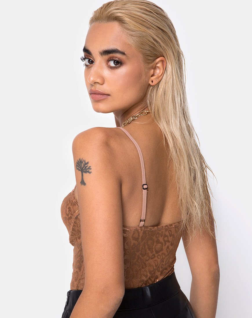 Calani Mieder in Leopard Sheen Net Caramel