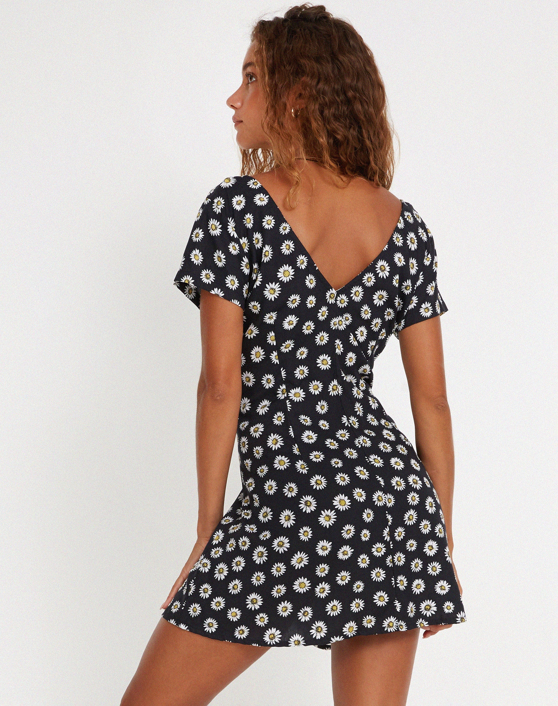 IMAGE OF Calliope Minikleid in Grunge Daisy Schwarz