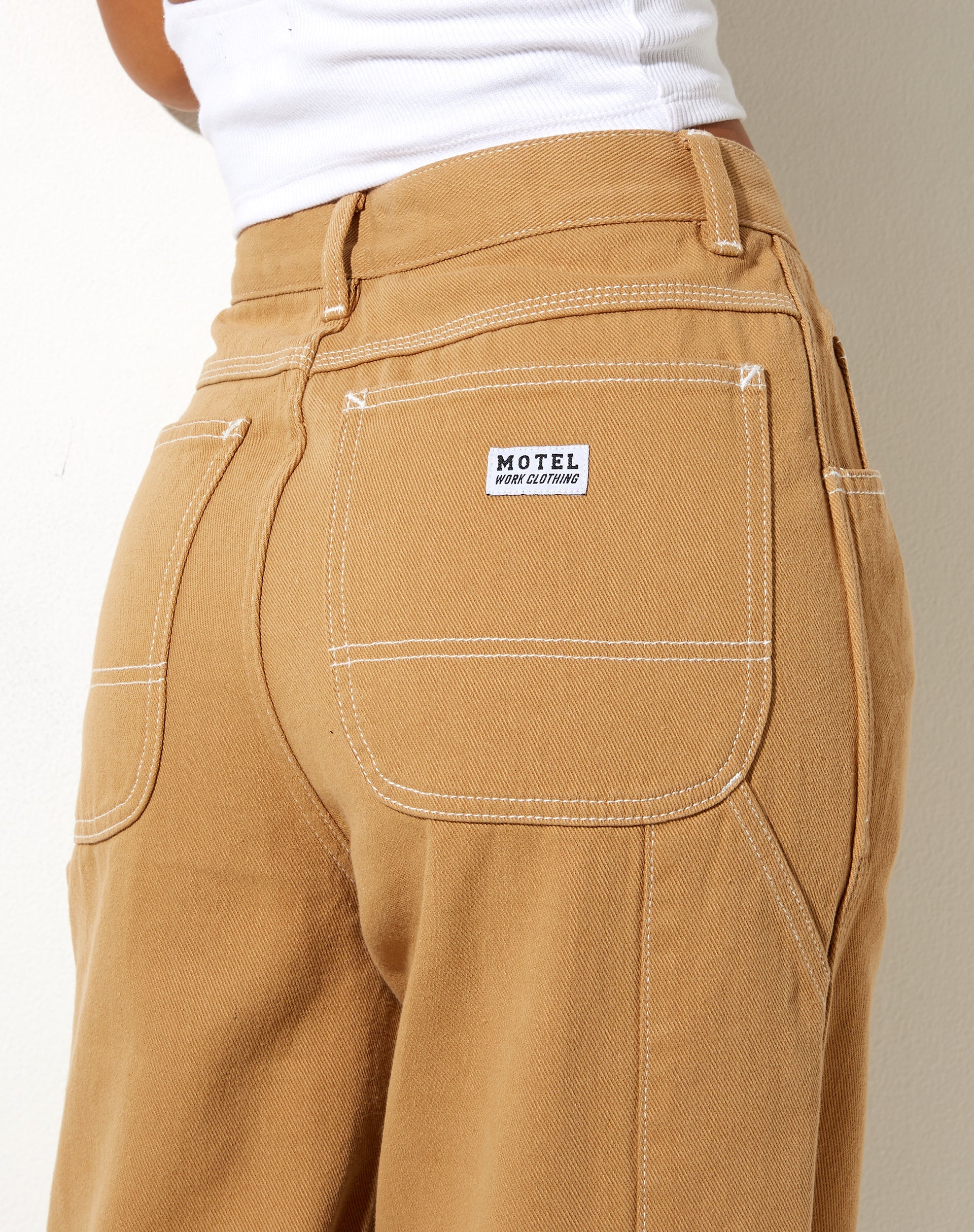 Bild von Carpenter Parallel Jeans in Camel