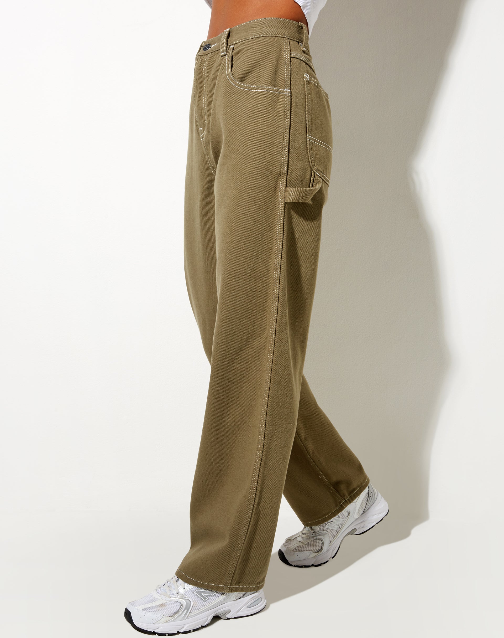 Bild von Carpenter Parallel Jeans in Khaki