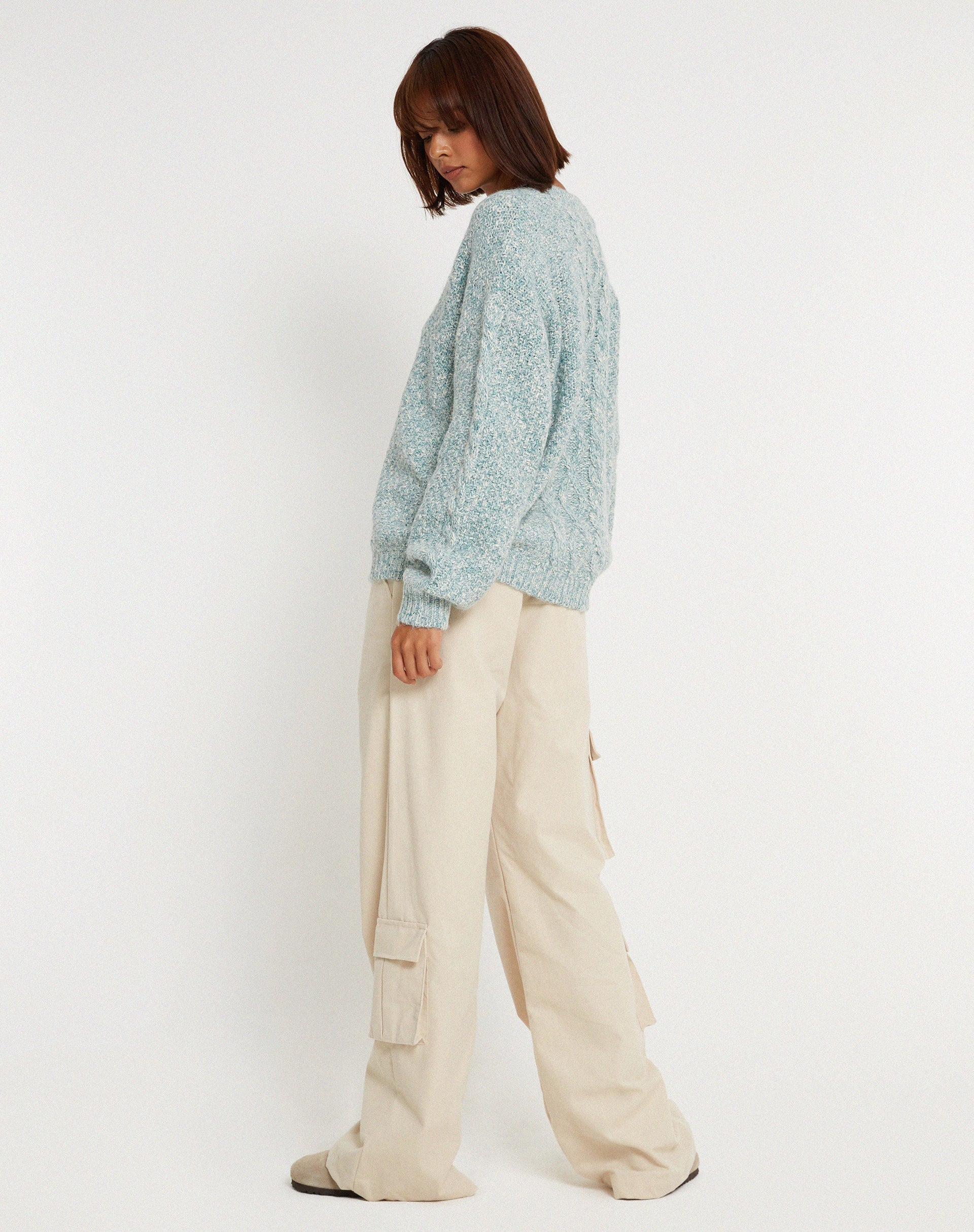 Abbildung des Chalih Pullovers in Duck Green