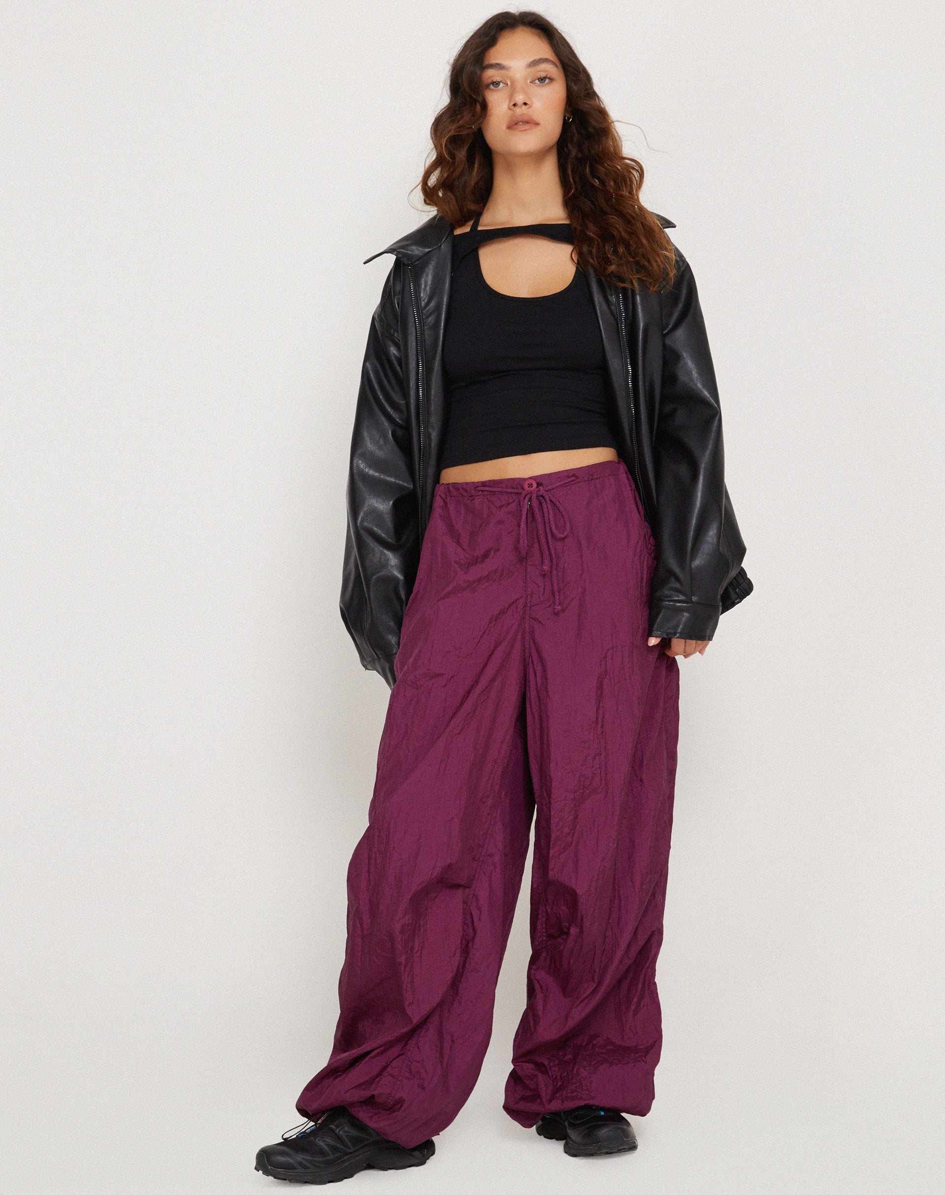 Bild der Chute-Hose in Deep Purple