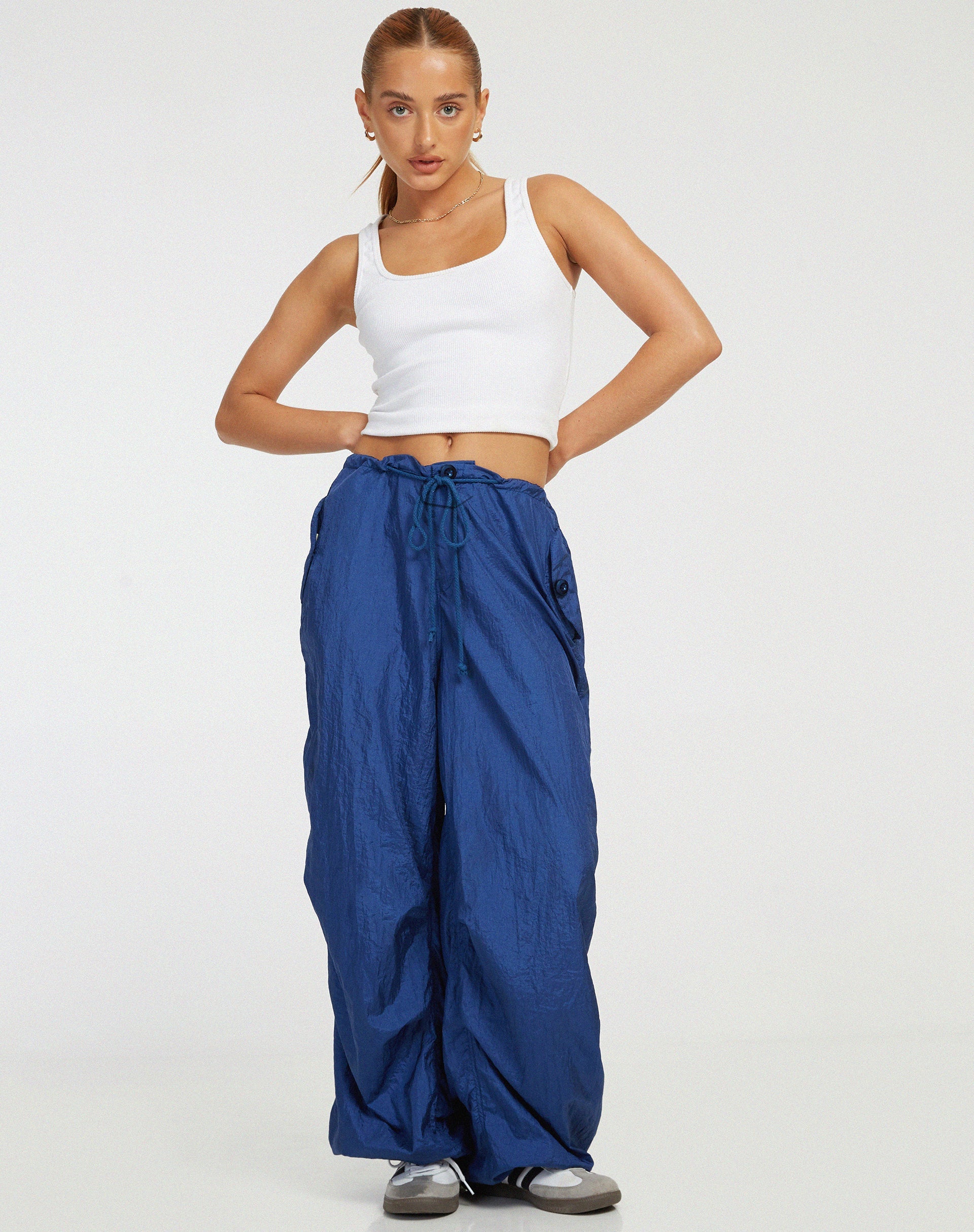 Abbildung der Chute Trouser in Navy