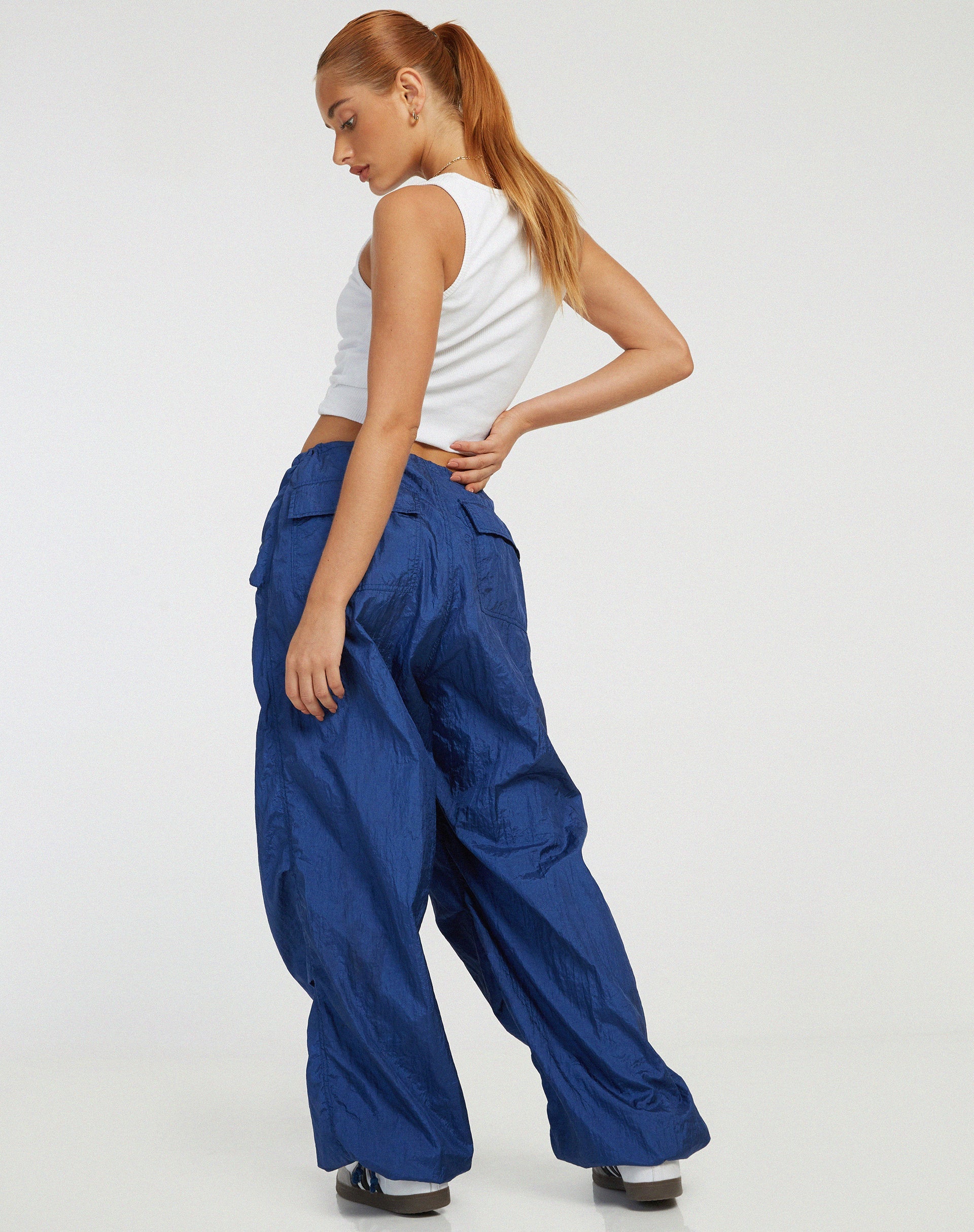 Abbildung der Chute Trouser in Navy