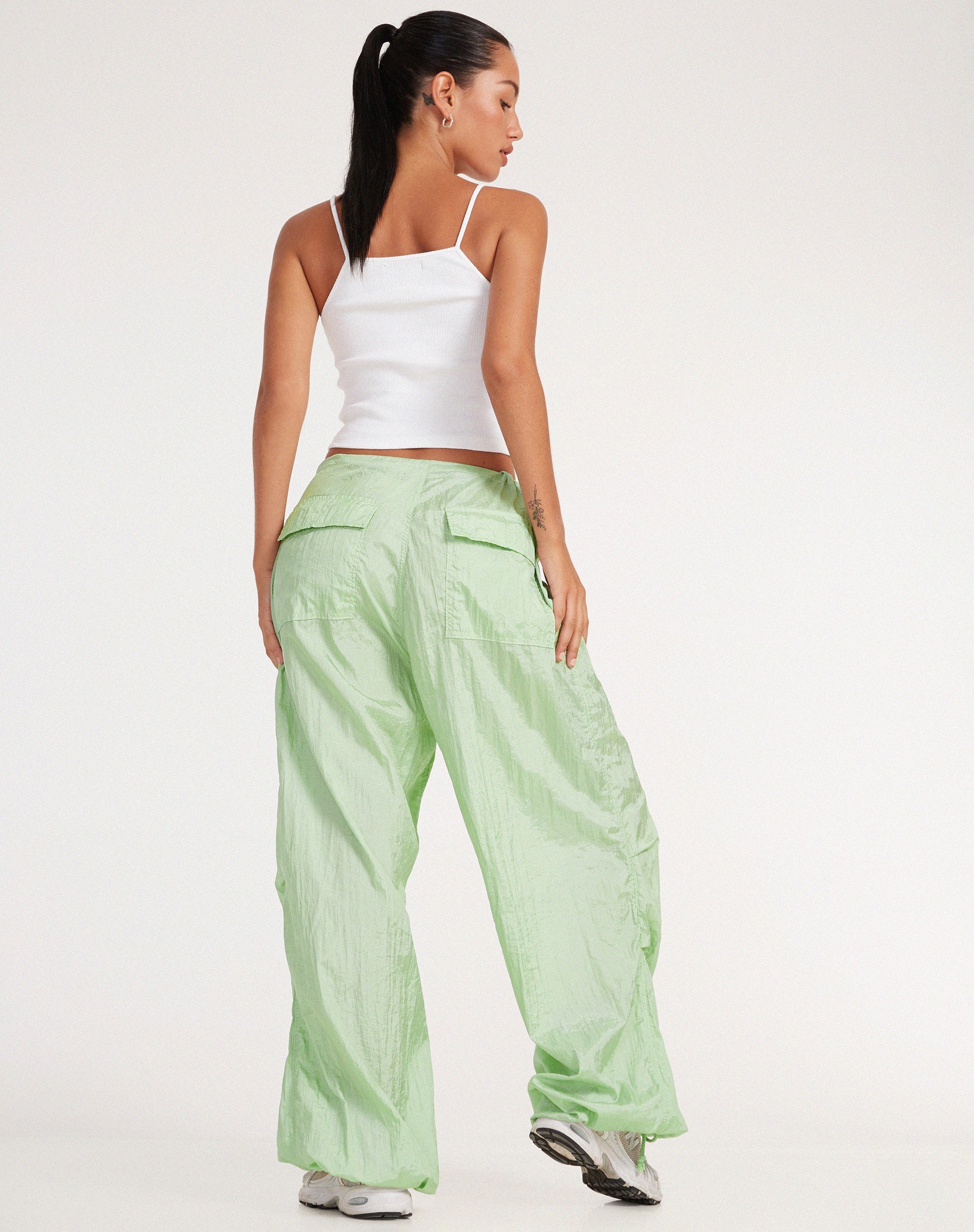 Abbildung der Chute Trouser in Sage