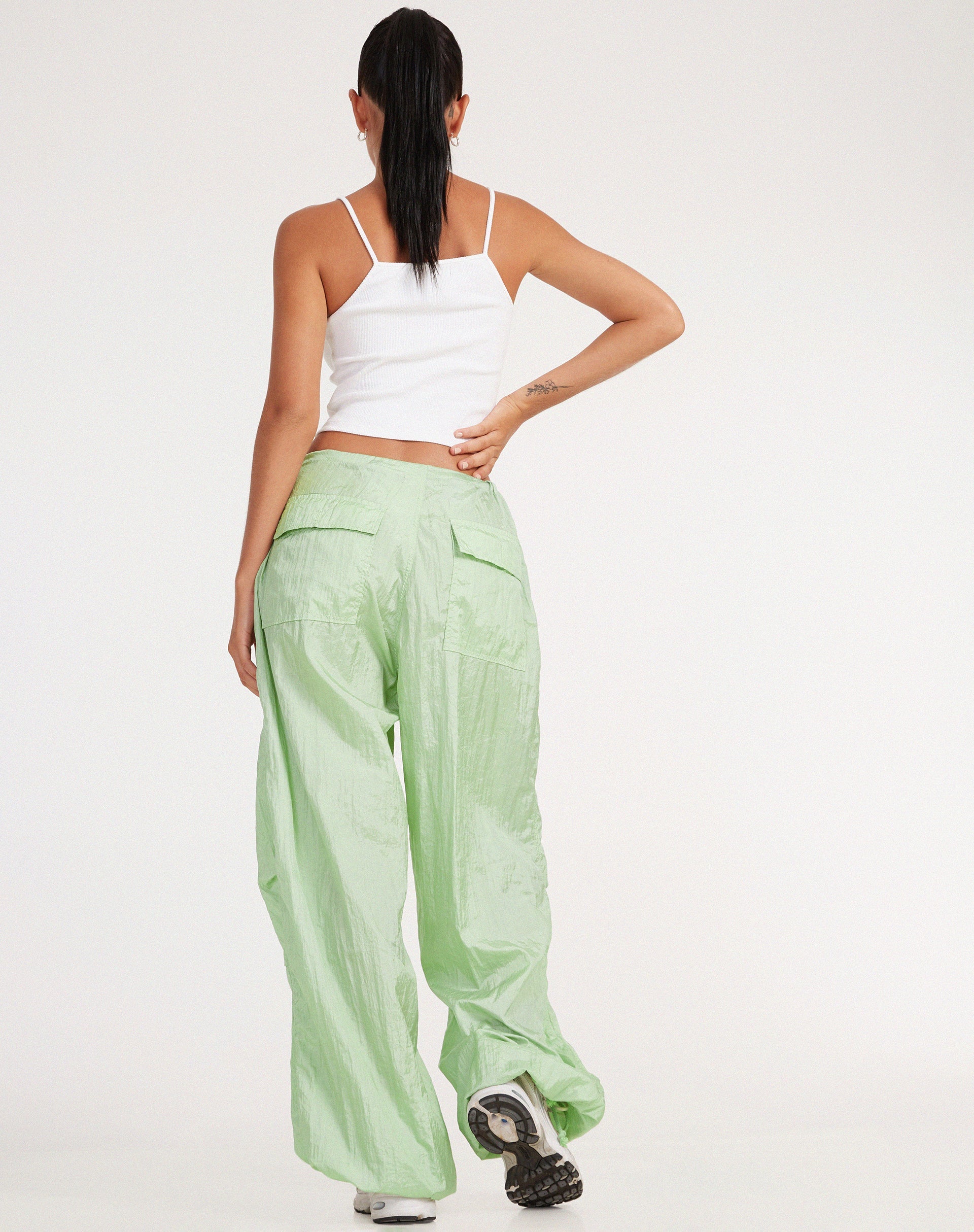 Abbildung der Chute Trouser in Sage