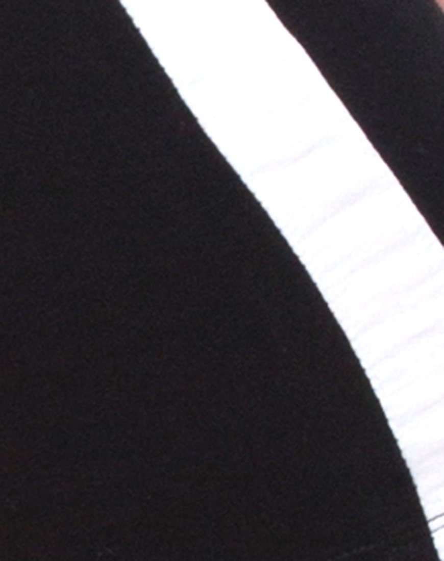 Bild von Cirst Short in Schwarz mit weißen Streifen