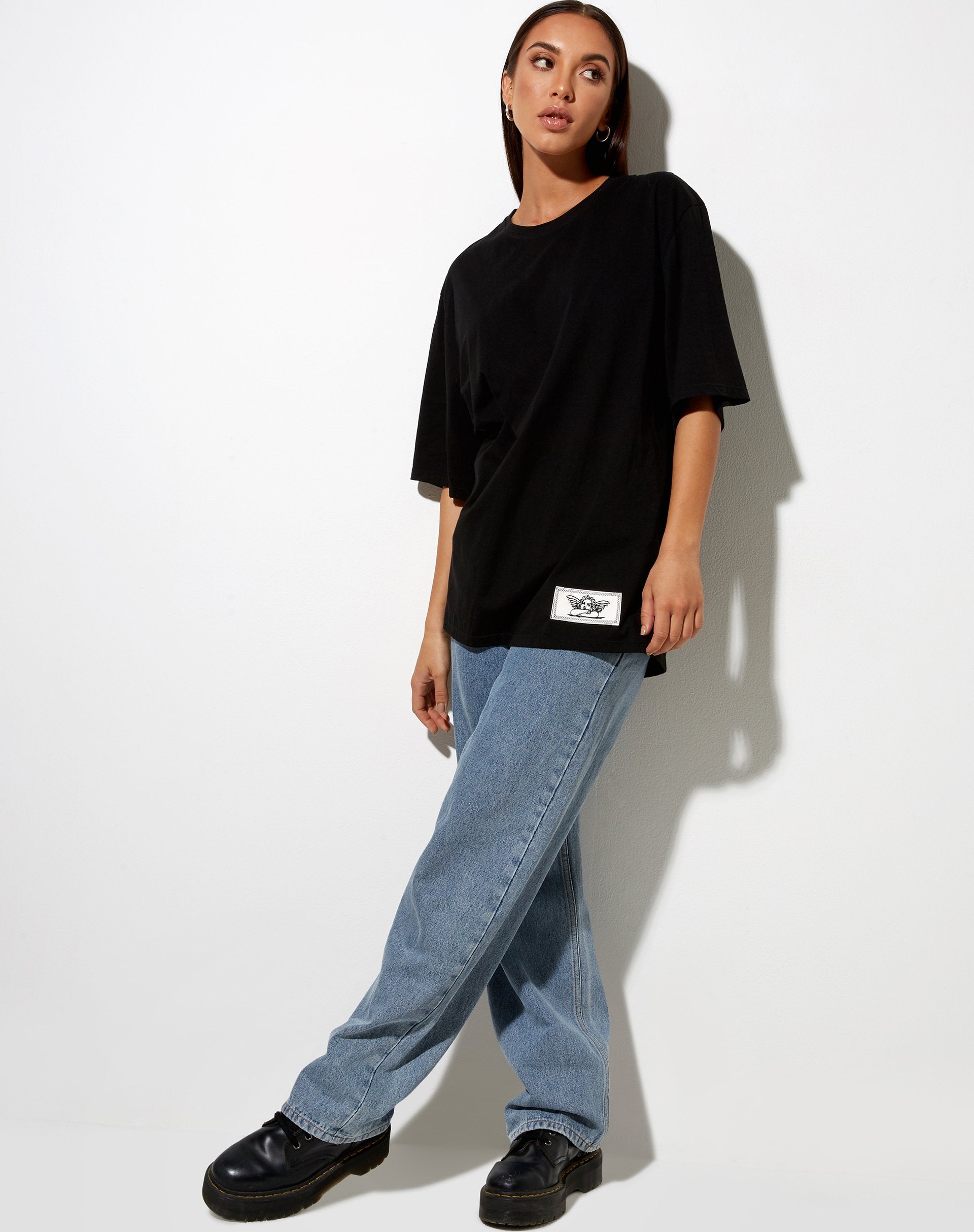Bild von Cocoon Tee in Schwarz Angelo Label Embro