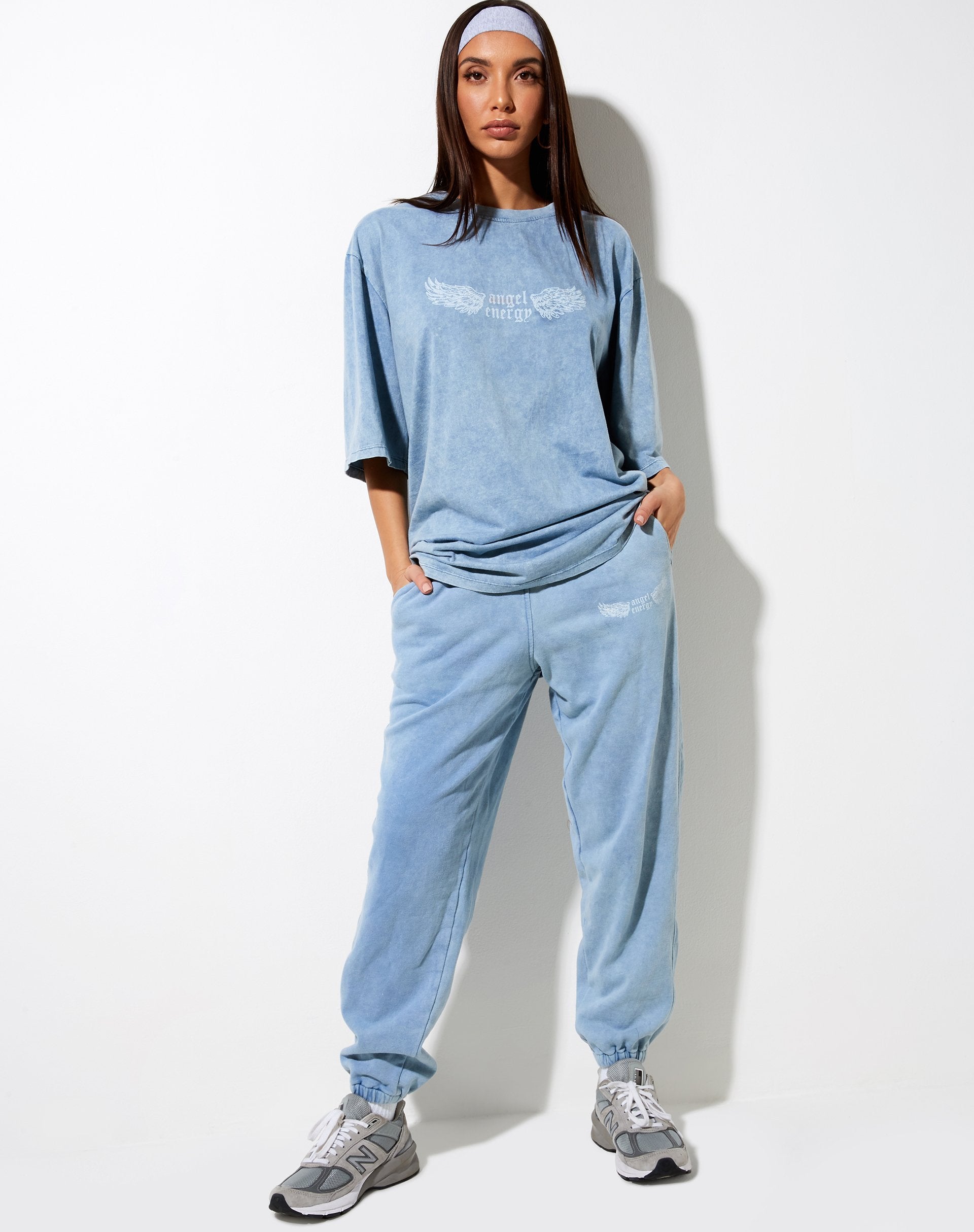 Bild von Cocoon Tee in Washed Blue Angel Energy Wings