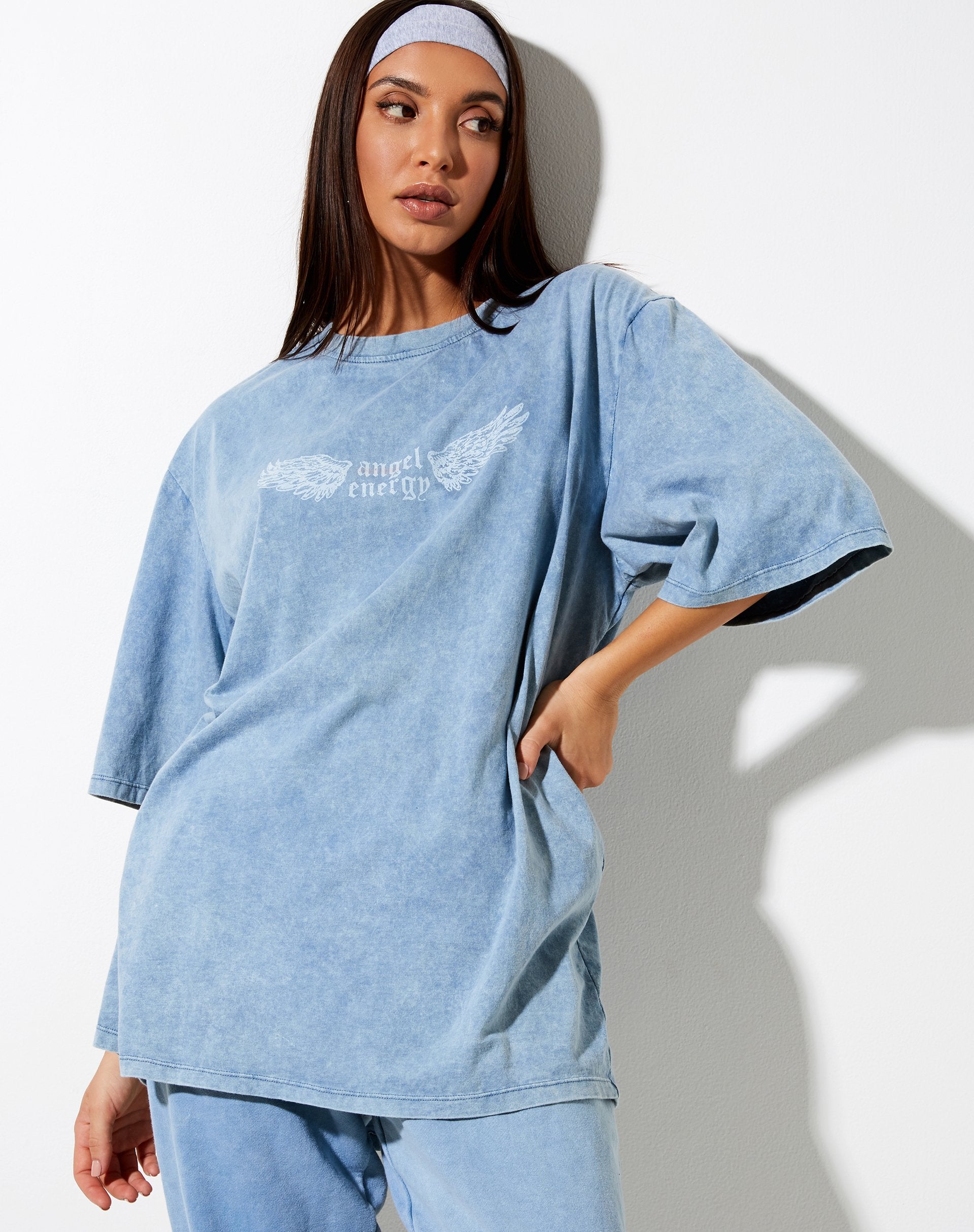 Bild von Cocoon Tee in Washed Blue Angel Energy Wings