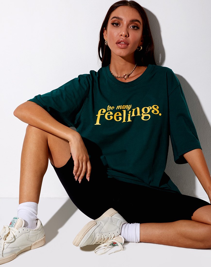 Cocoon Tee in Flaschengrün "Too Many Feelings"