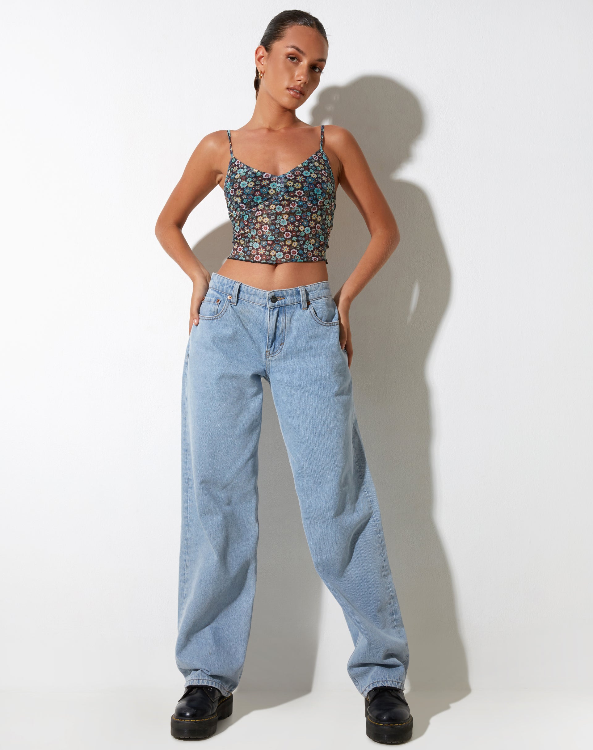 Bild von Conchita Crop Top in Folk Floral