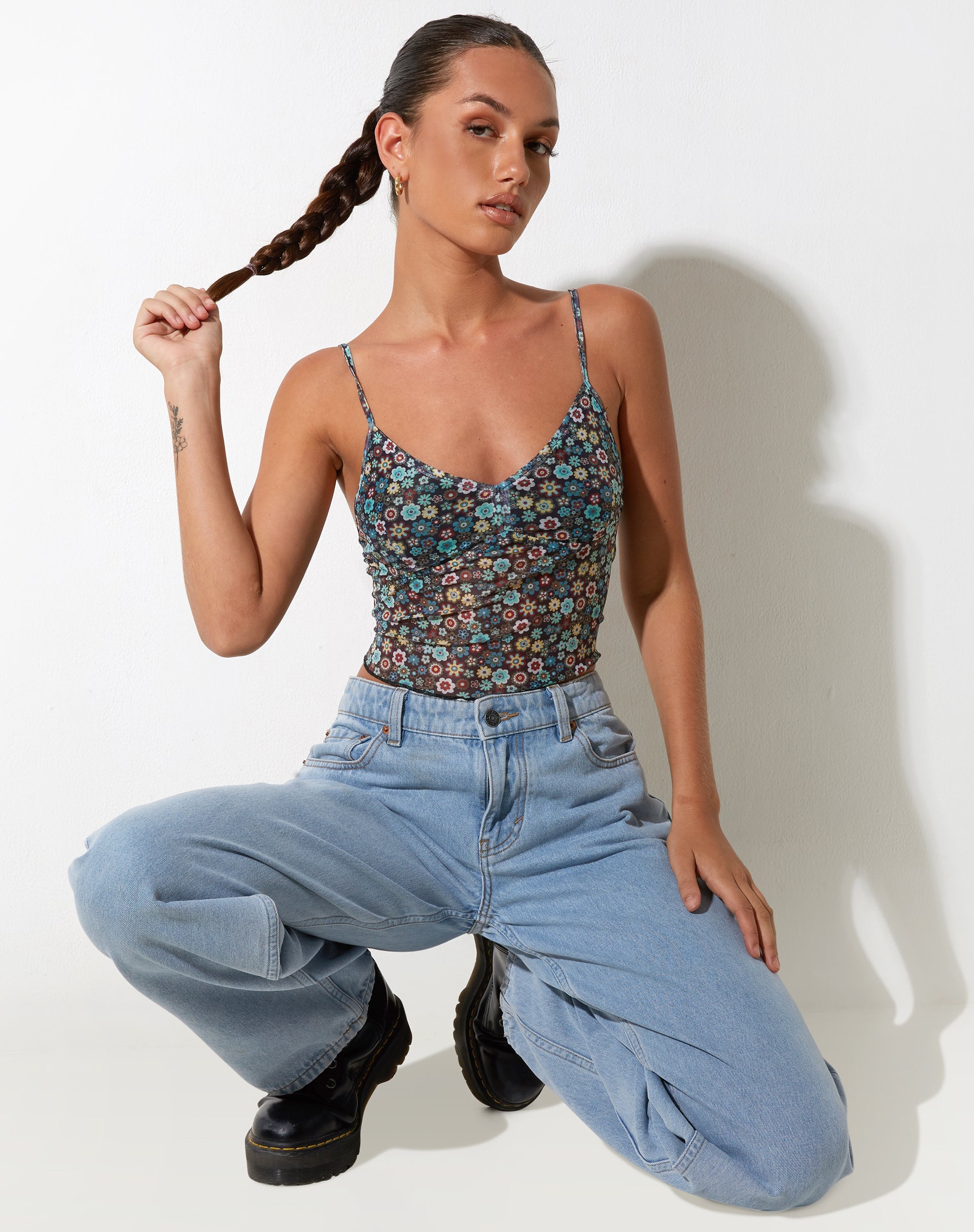 Bild von Conchita Crop Top in Folk Floral