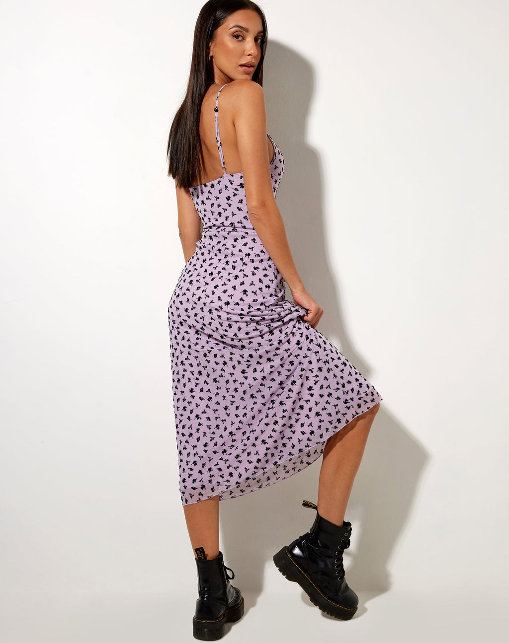 Cotina Midikleid in Flieder Blumenknospen Schwarzer Flock