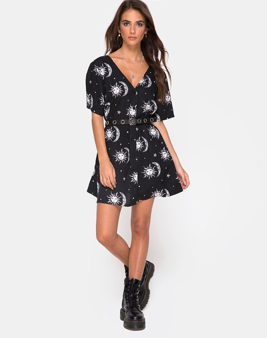 Bild von Crosena Swing Kleid in Sonne Mond Sterne BW
