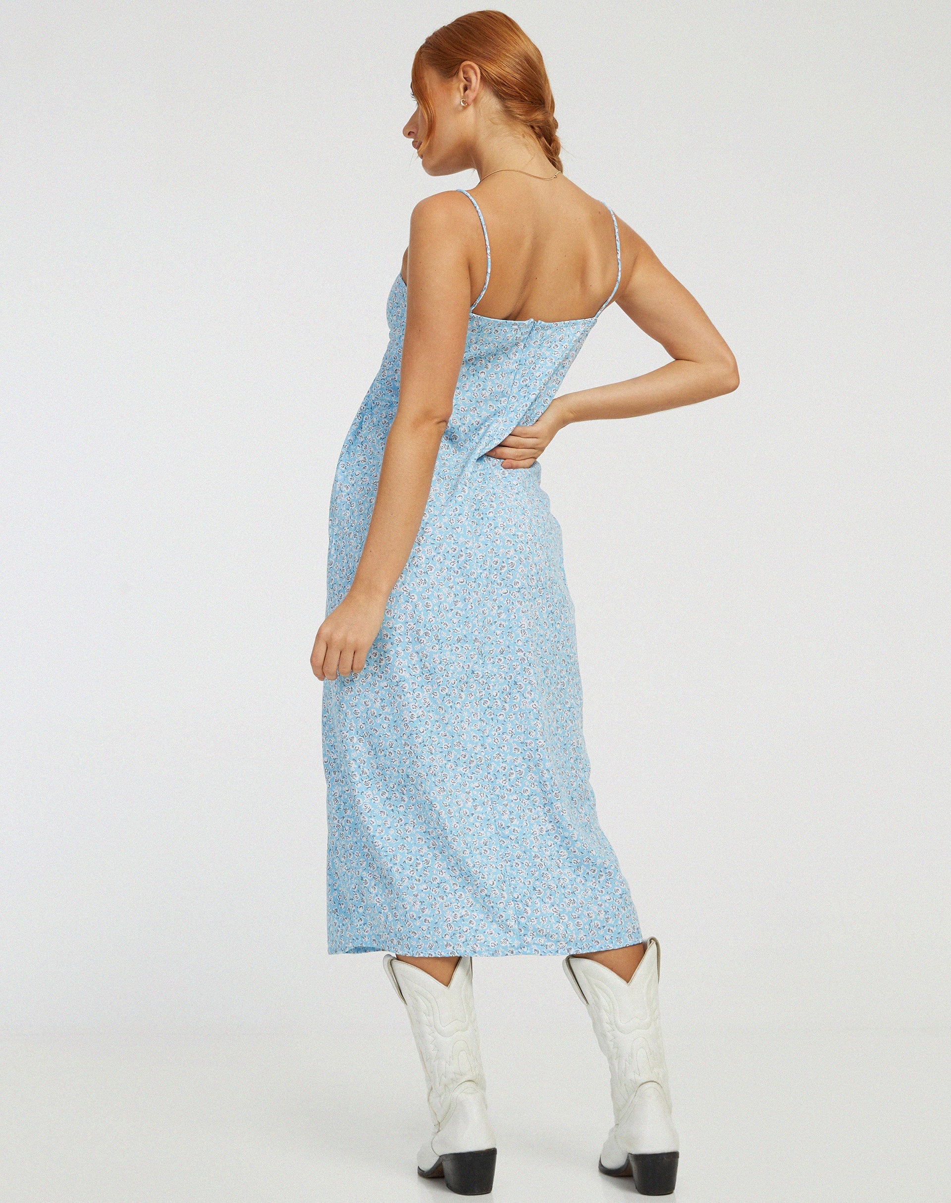 Image of Cypress Midikleid in Ditsy Rose Blau