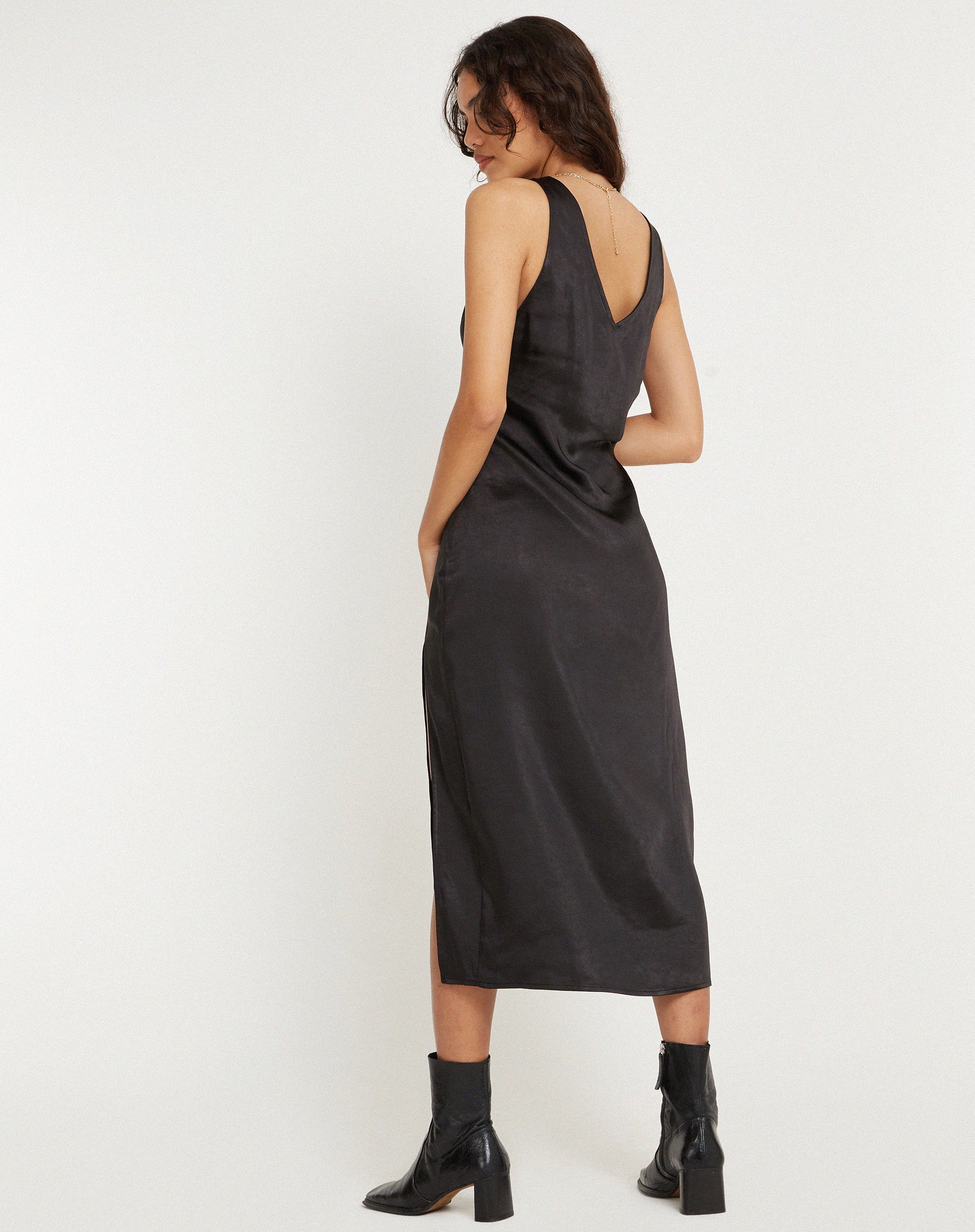 Bild von Damora Midikleid aus schwarzem Satin