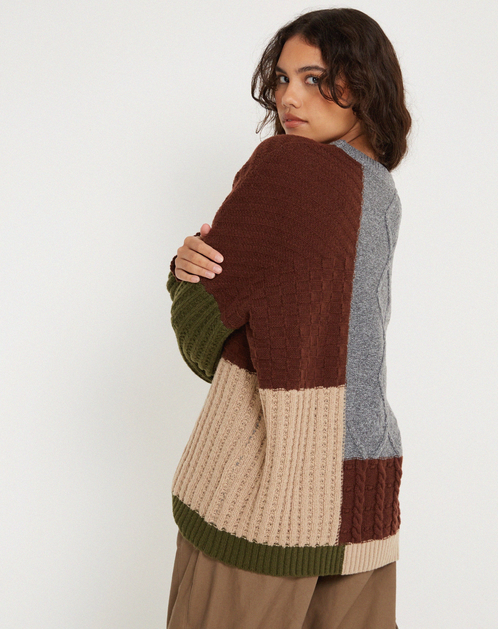Abbildung des Danar Pullovers in Patchwork