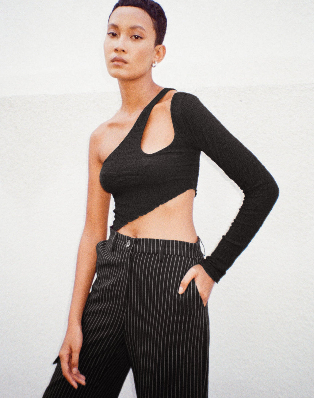 Danes Crop Top aus Bubble Jersey Schwarz