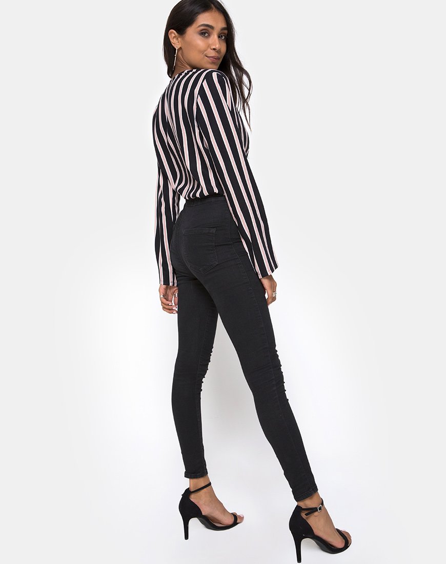 Bild von Daris Mieder in Formal Stripe