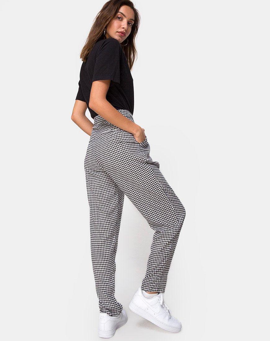 Image of Dastan Hose in Small Hundezahn