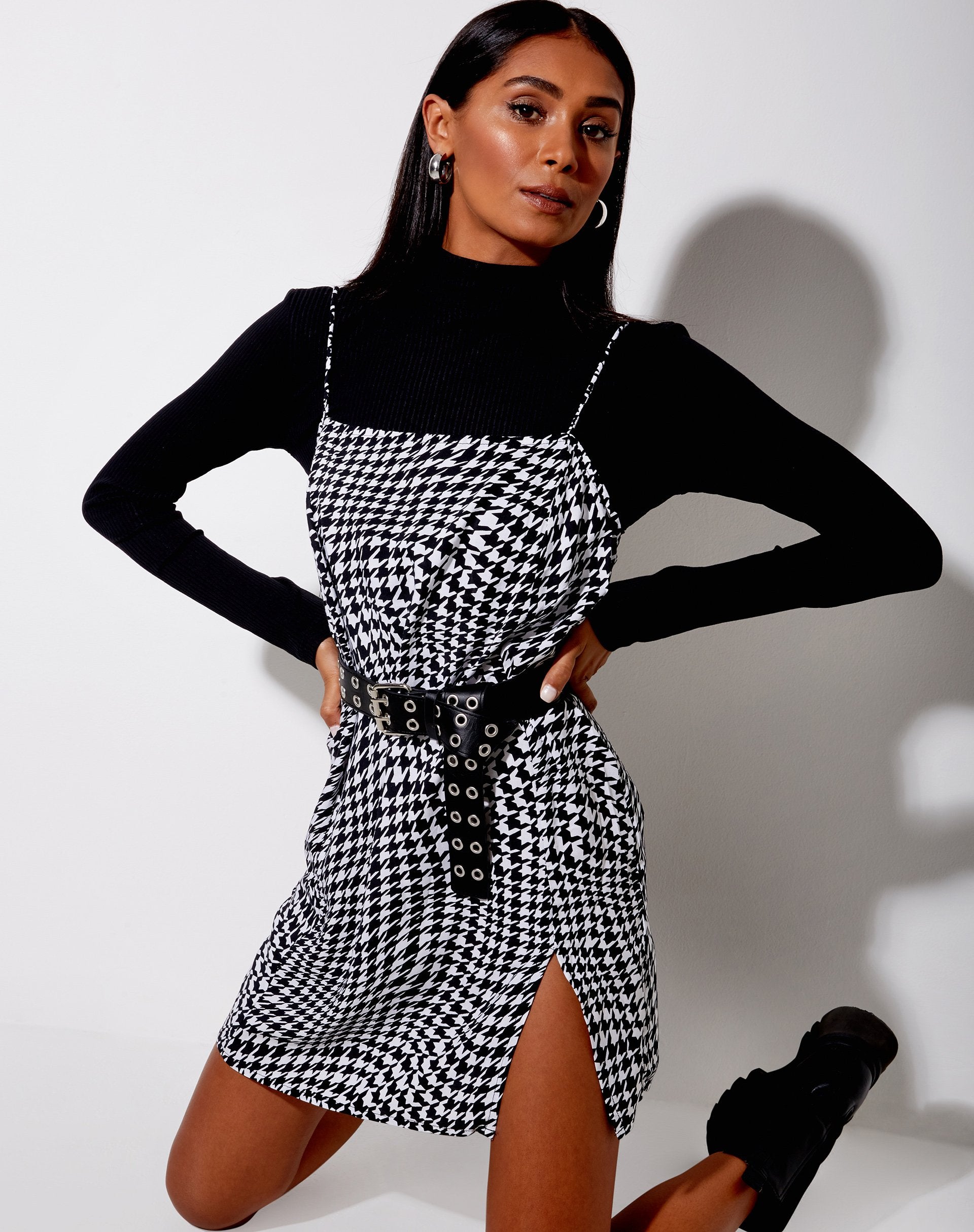 Image von Datista Slip Dress in Wavey Dogtooth
