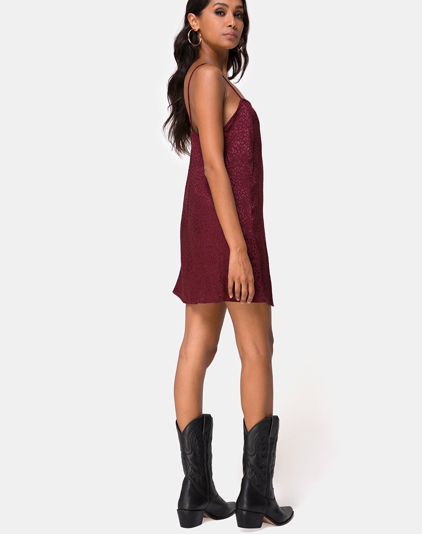 Image of Datista Slip Dress aus Satin Cheetah Burgundy