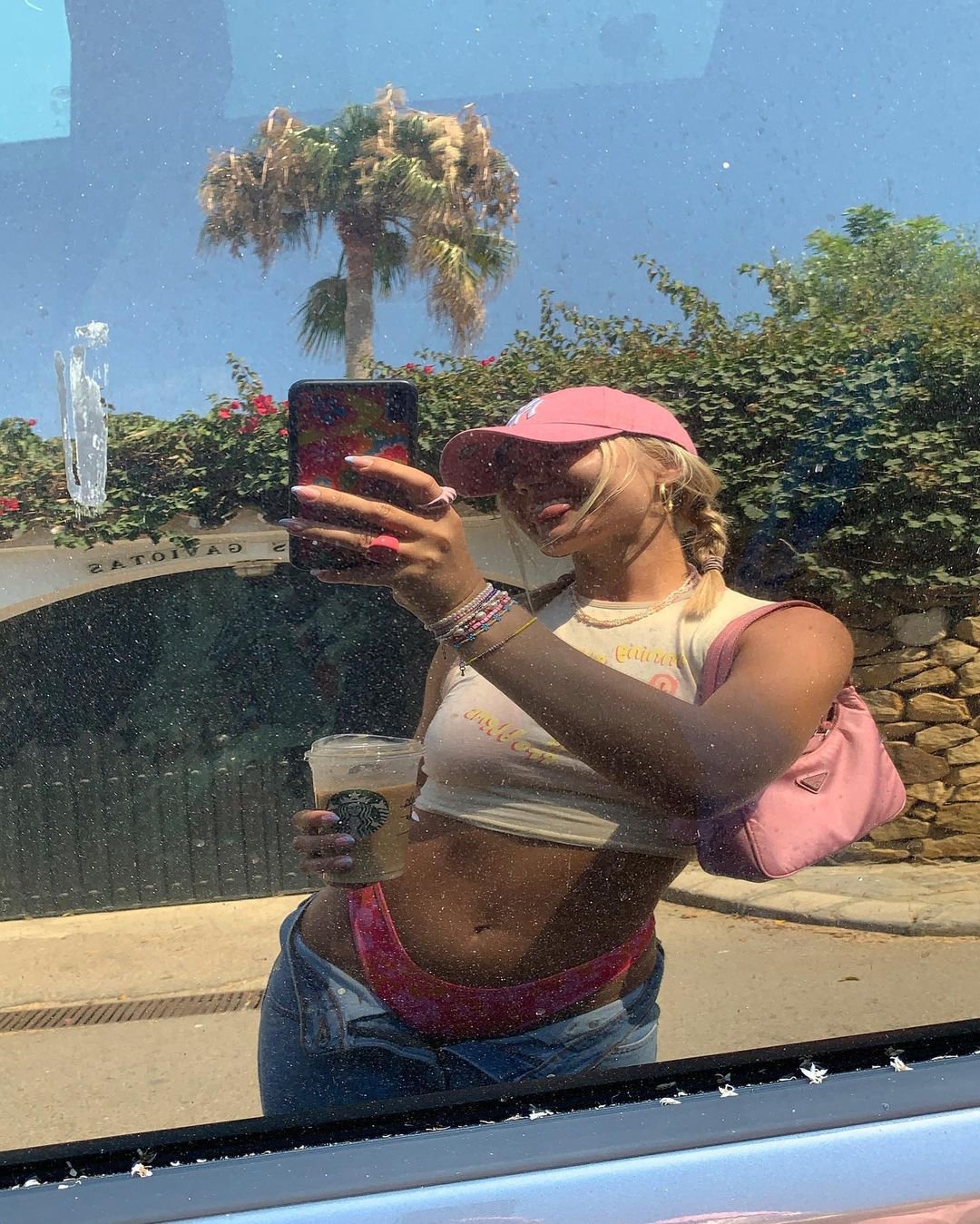 Image of Motel X Barbara Kristoffersen Gimon Crop Top in Buttercream Weglaufen