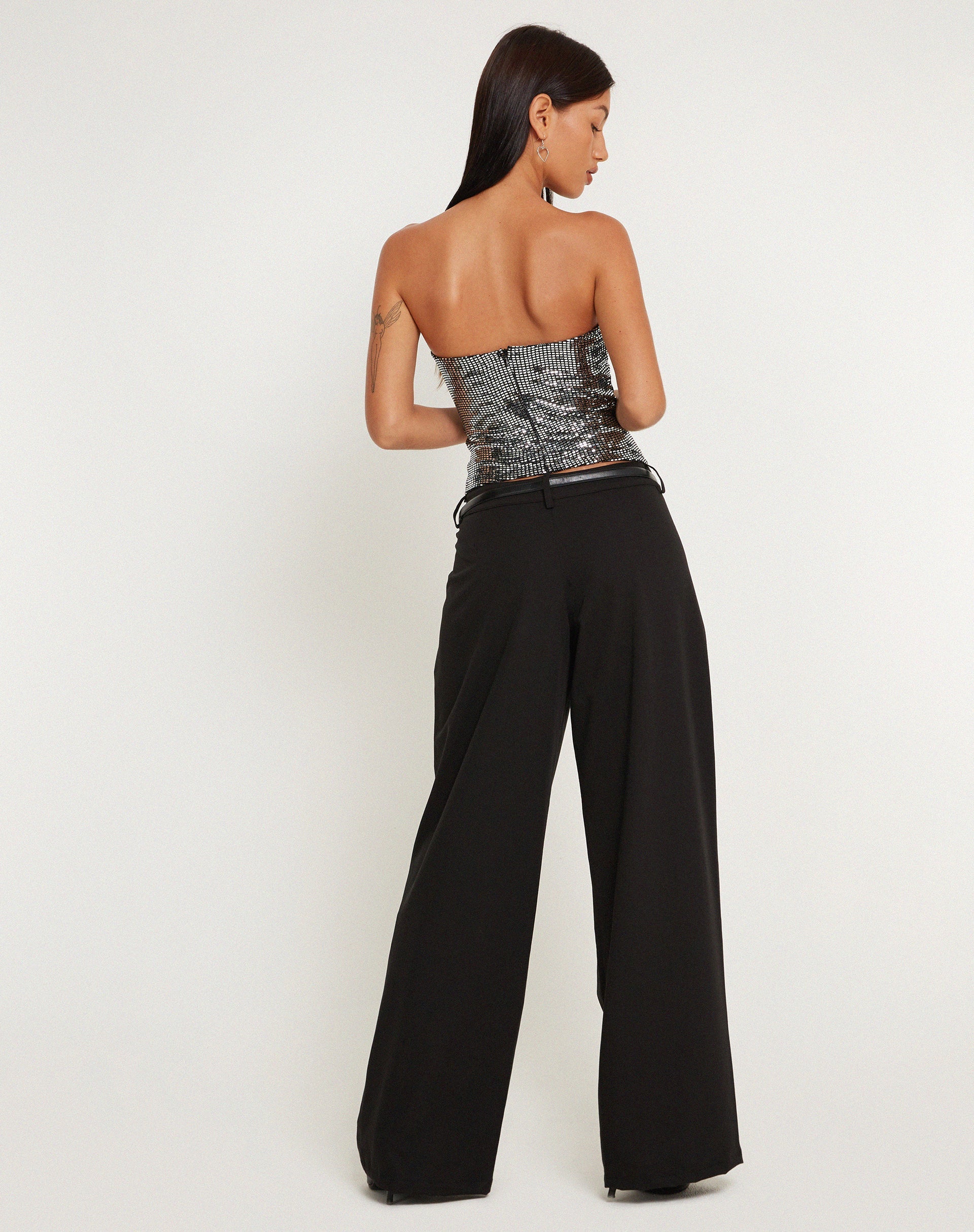 Abbildung von Dena Bandeau Crop Top in Silver Shimmer