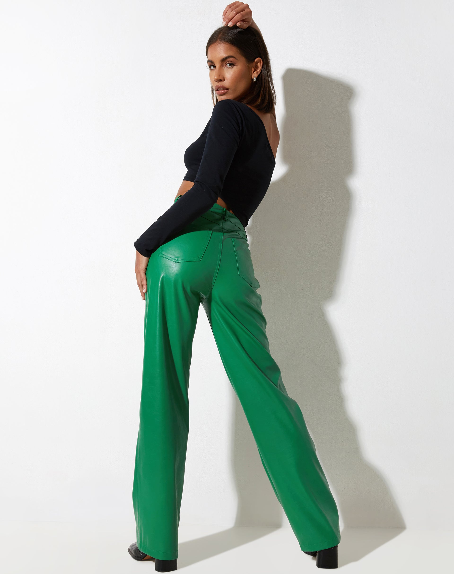 Abbildung der Zoka-Hose in Pu Kelly Green