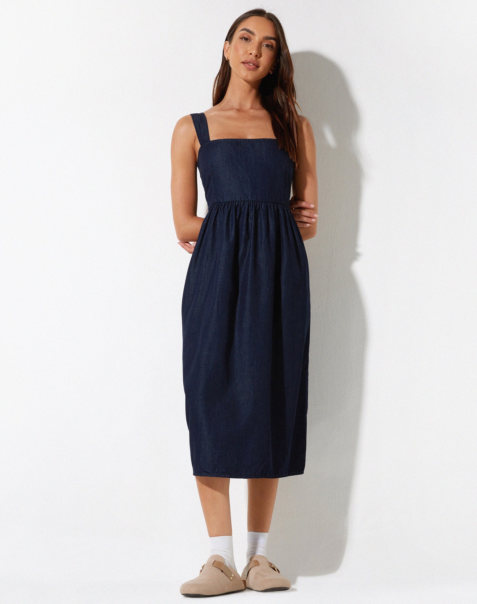 Bild von Doraya Midikleid in Denim Blue Chambray